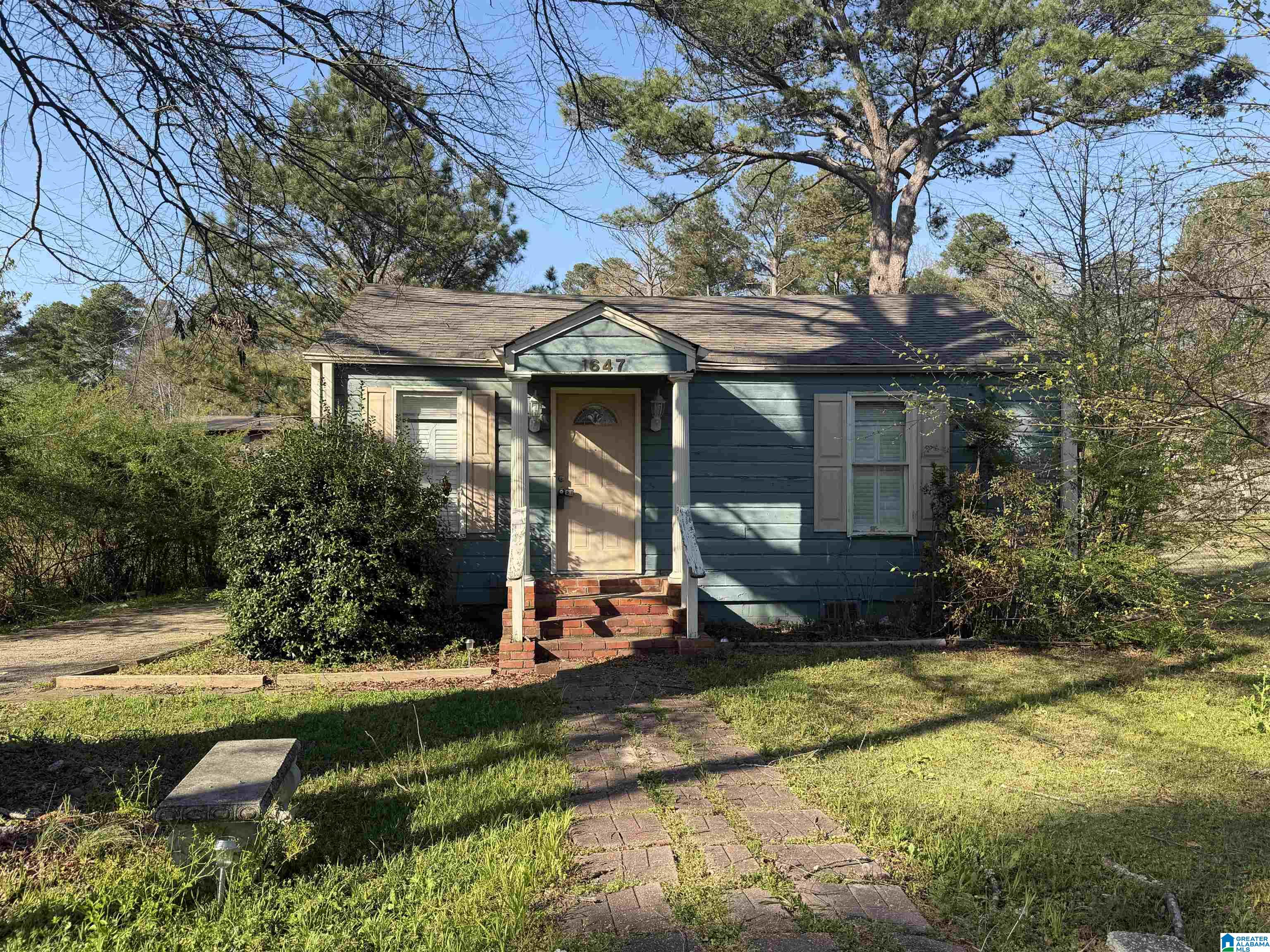 Homes for sale in Birmingham, AL | 1649 Riderwood Trail, Birmingham, AL 35214 | MLS# 21447329