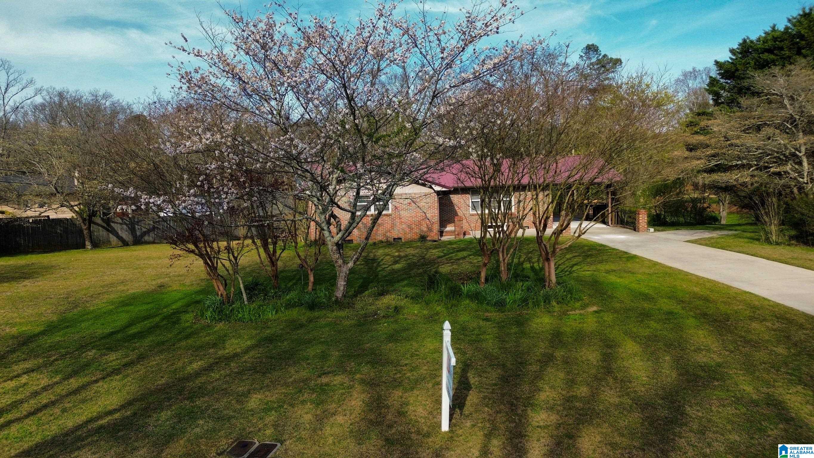 Homes for sale in Cullman, AL | 1639 Nw Dodson Dr Nw, Cullman, AL 35058 | MLS# 21447339