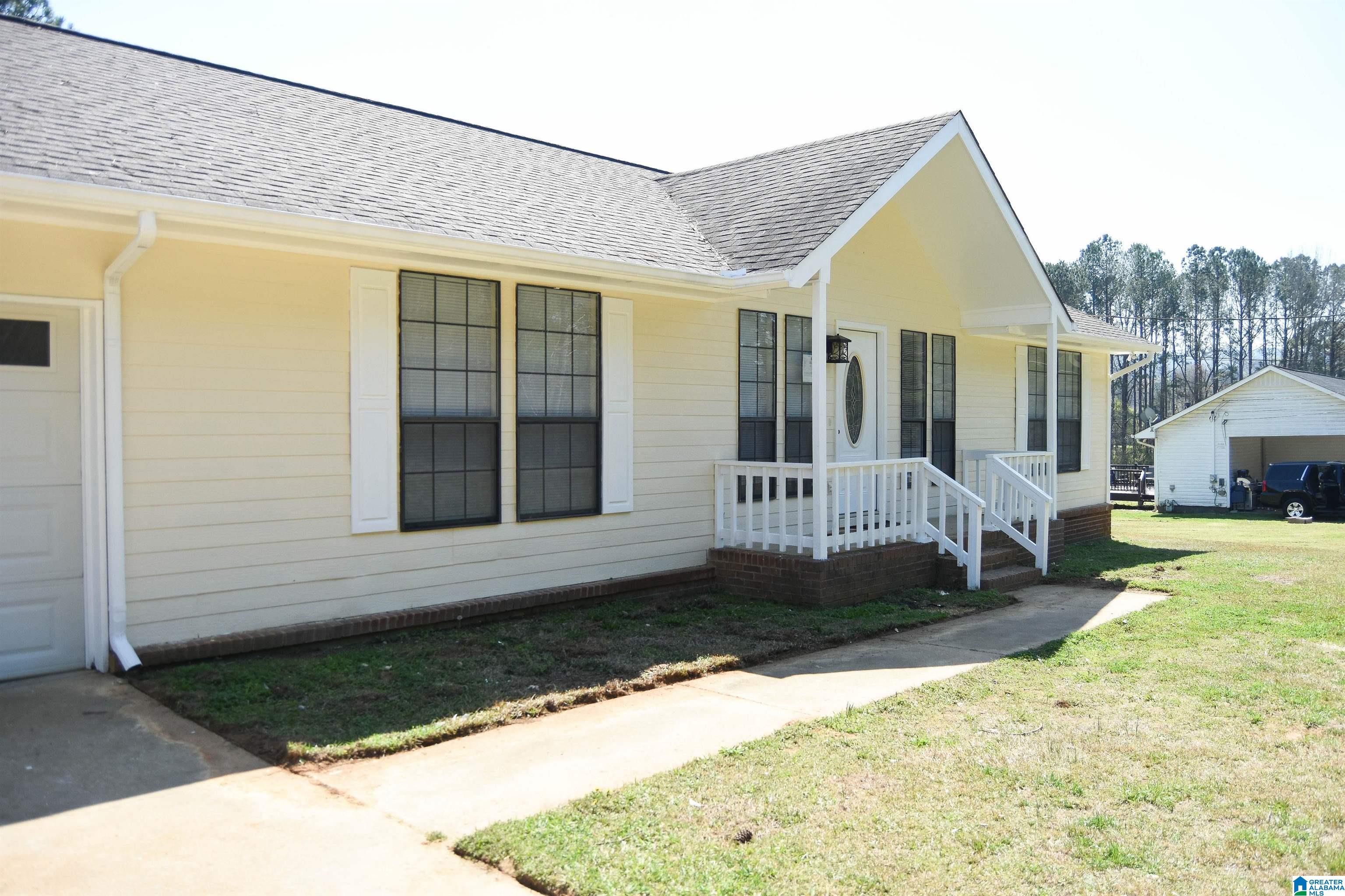 3rd image of 3800 Mary Dr, Oxford, AL 36203 | MLS# 21447395