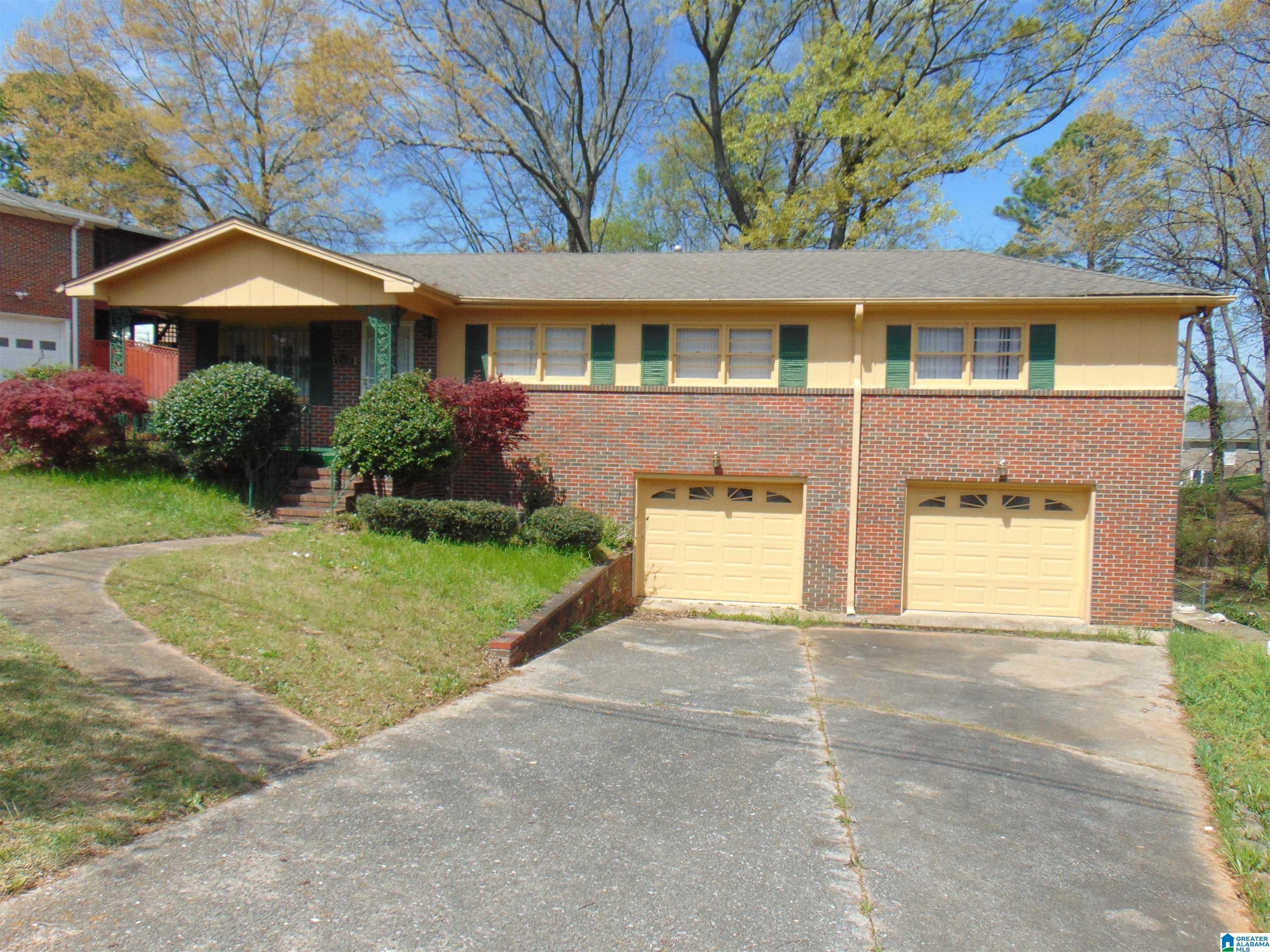 Photo 1 of Single family home for sale at 1532 Maple Ave Sw, Birmingham, AL 35211 | MLS# 21447489 | Listing updated on 2026-07-27