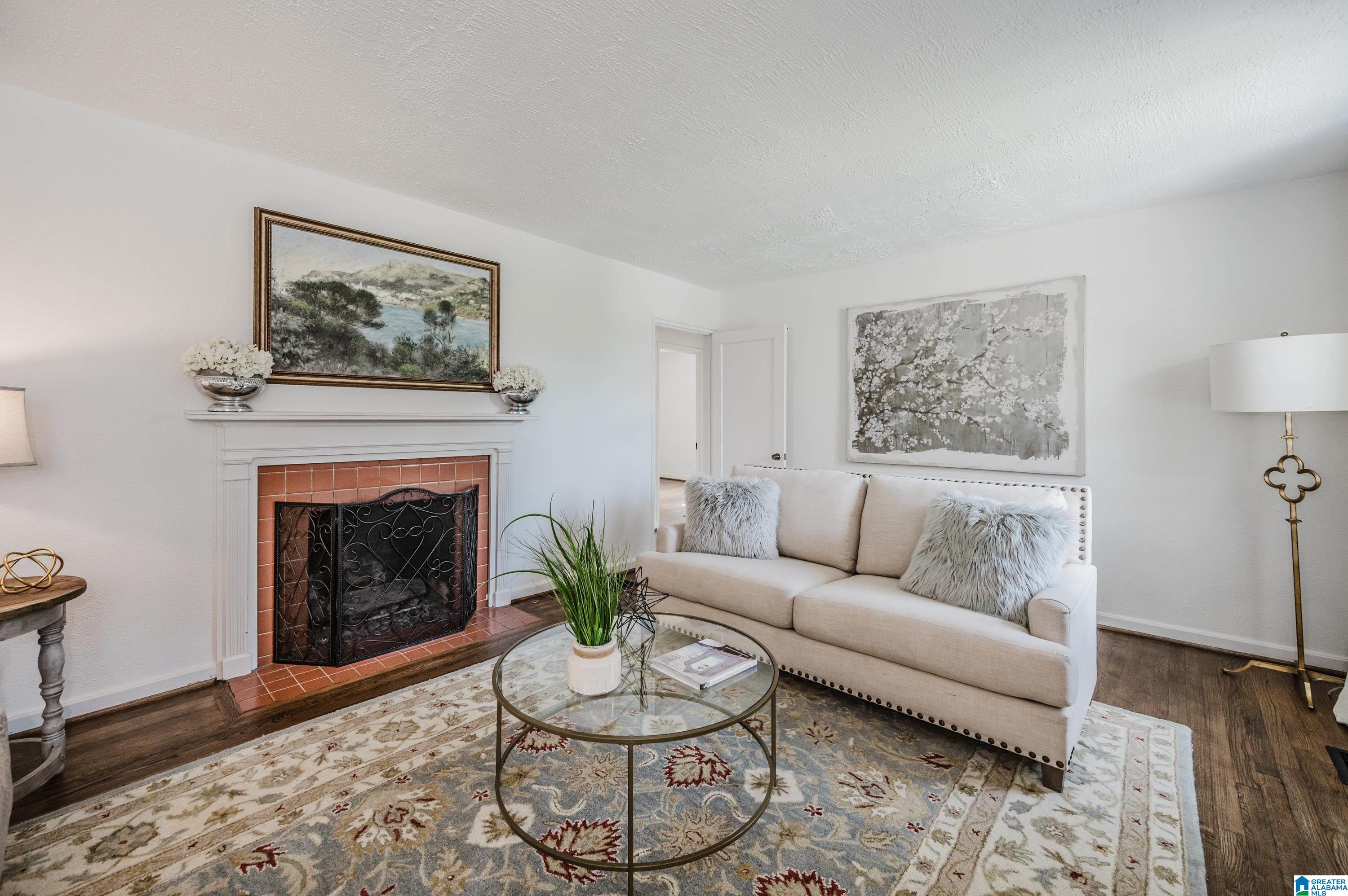 Photo 3 of Single family home for sale at 46 Edgehill Rd, Birmingham, AL 35209 | MLS# 21447516 | Listing updated on 2026-09-03