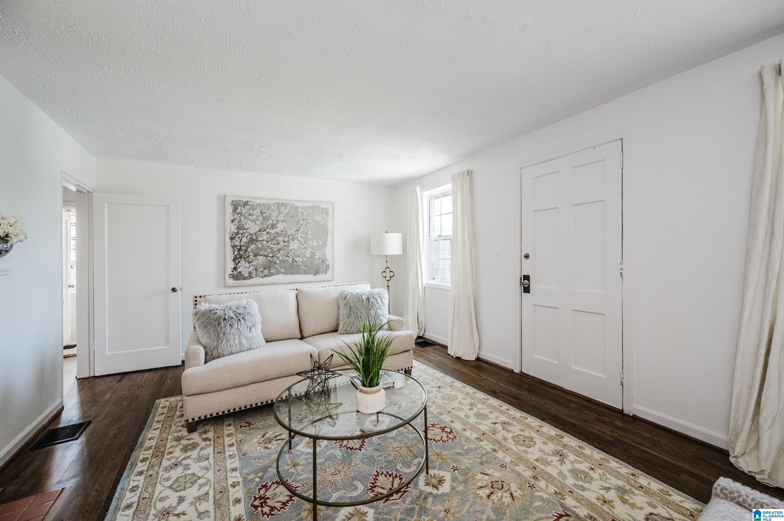 Photo 4 of Single family home for sale at 46 Edgehill Rd, Birmingham, AL 35209 | MLS# 21447516 | Listing updated on 2026-09-03