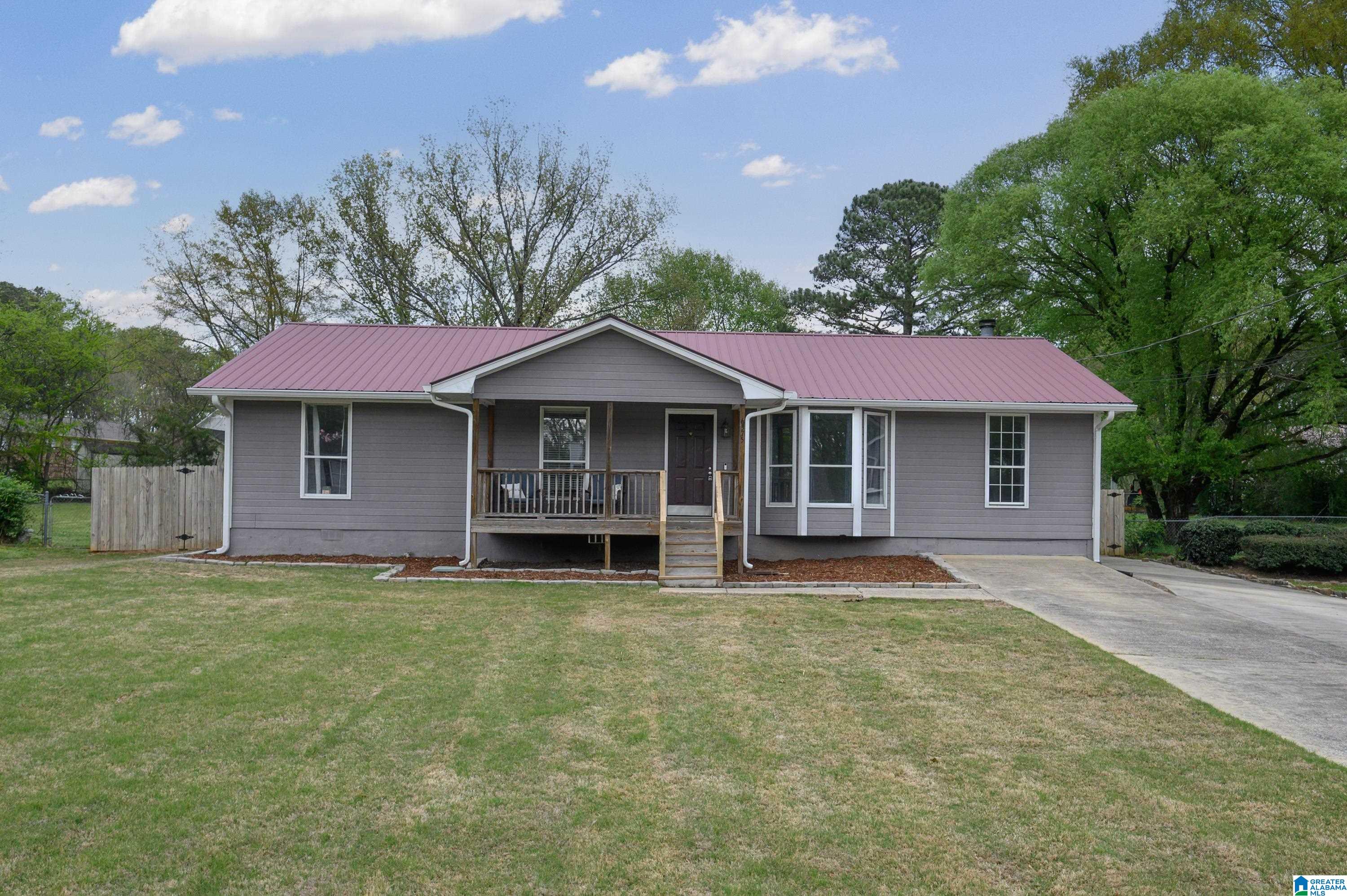 Homes for sale in Gardendale, AL | 6375 Glenview Dr, Gardendale, AL 35071 | MLS# 21447592