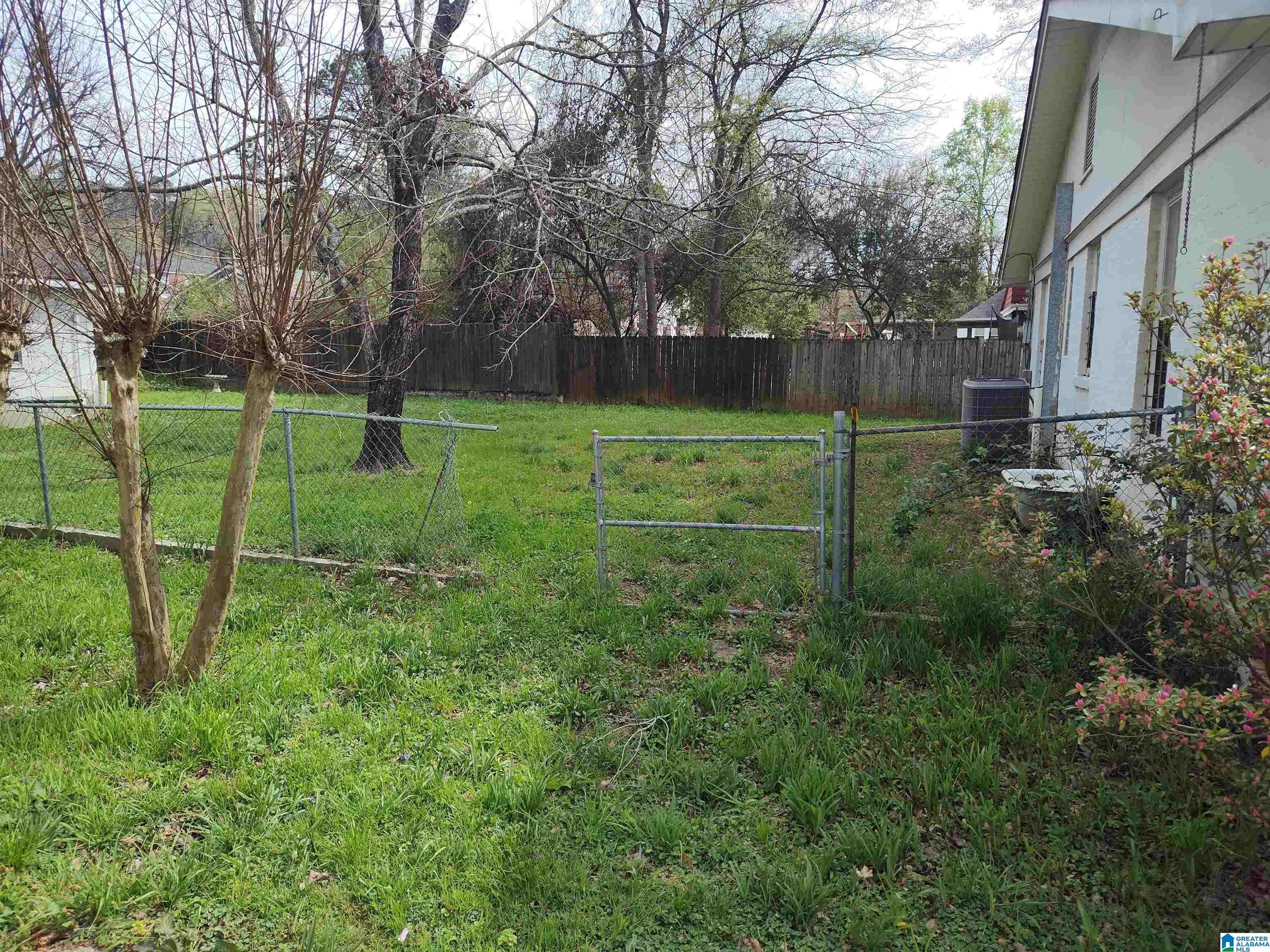 Homes for sale in Sylacauga, AL | 406 Broadway Avenue, Sylacauga, AL 35150 | MLS# 21447622