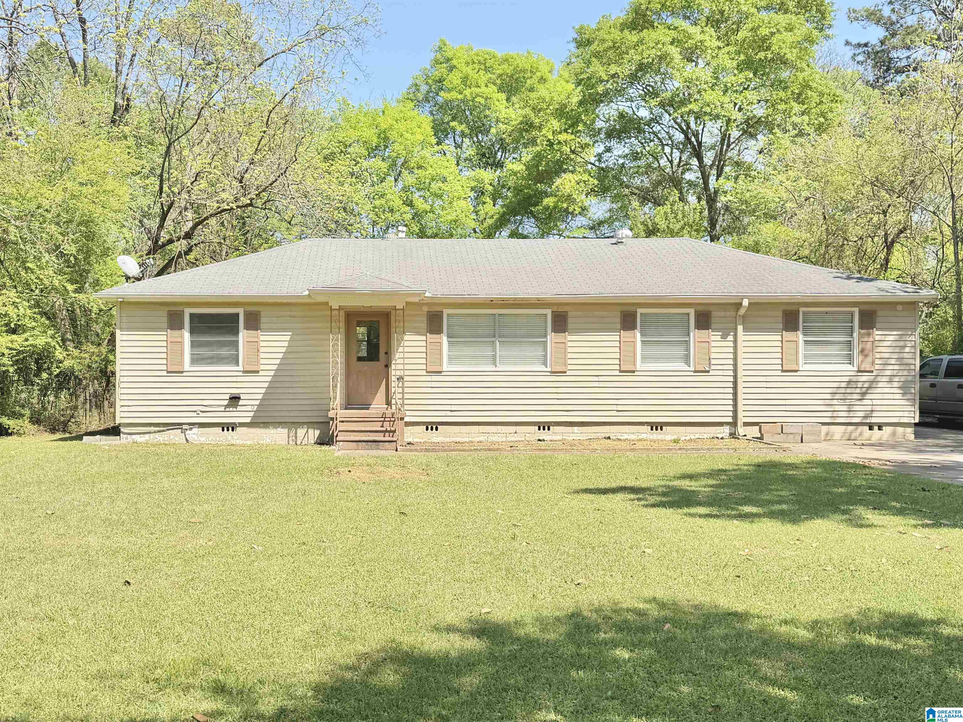 Homes for sale in Birmingham, AL | 1005 Park Pl, Birmingham, AL 35215 | MLS# 21447624