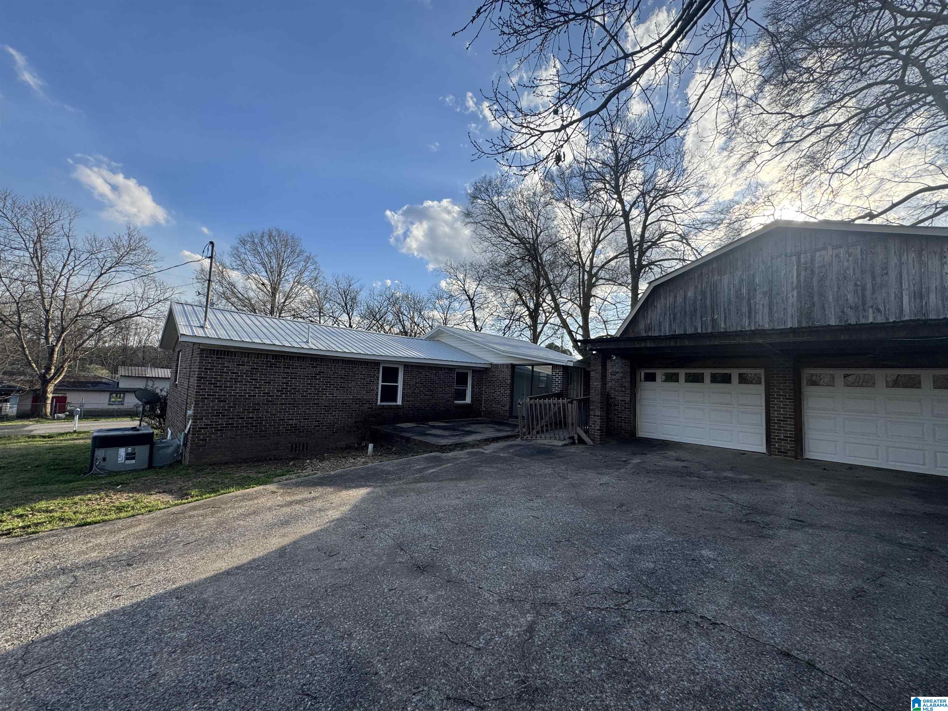 Homes for sale in Ragland, AL | 124 Sunset Dr, Ragland, AL 35131 | MLS# 21447639