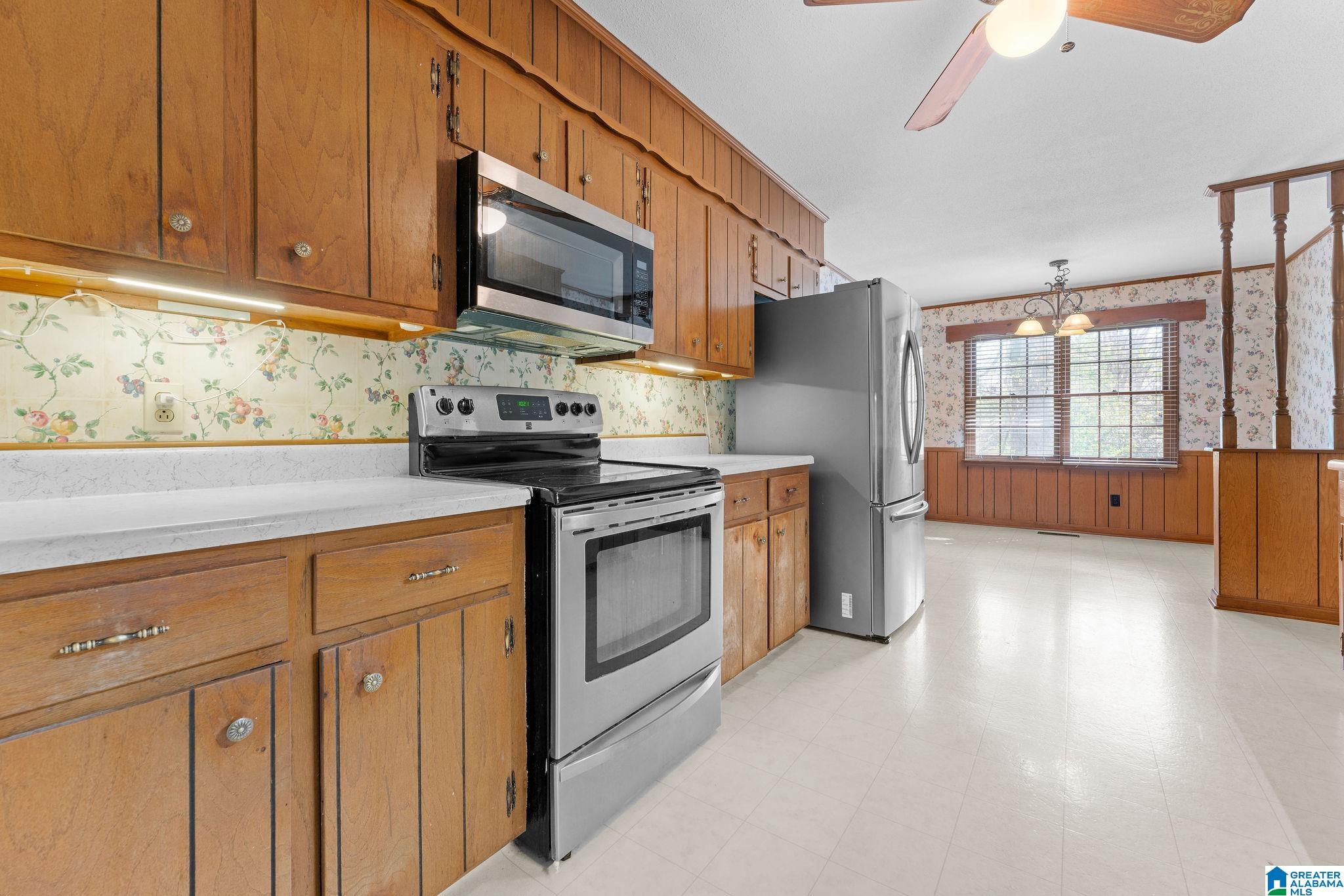 Photo 4 of Sale Pending at 2723 Juniper Ln, Tuscaloosa, AL 35404 | MLS# 21447686 | Listing updated on 2026-04-29