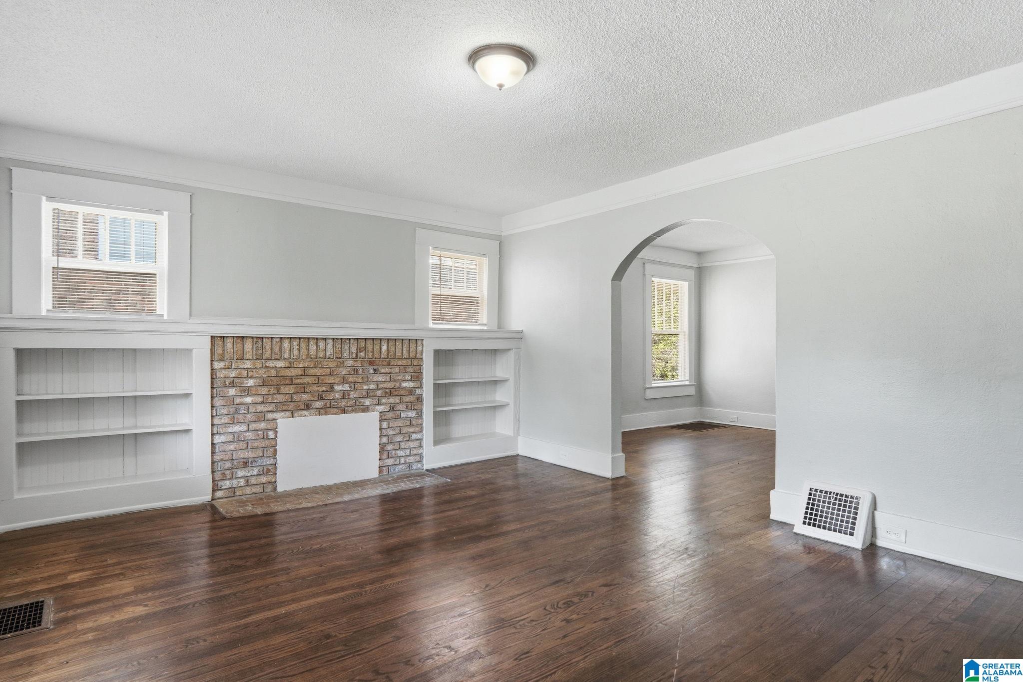 Homes for sale in Birmingham, AL | 1402 44Th Street, Birmingham, AL 35212 | MLS# 21447717
