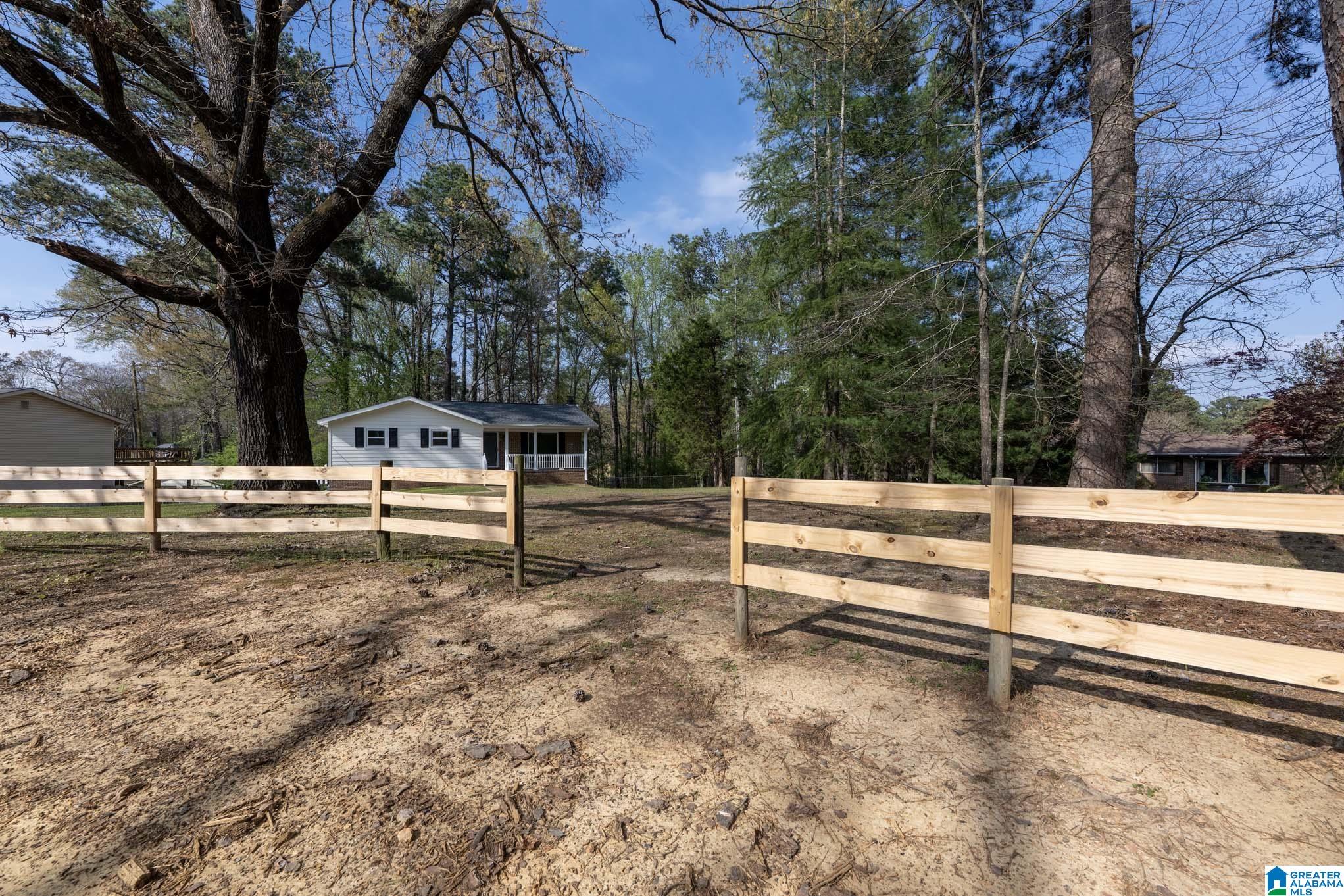 Homes for sale in Gardendale, AL | 2631 North Road, Gardendale, AL 35071 | MLS# 21447784
