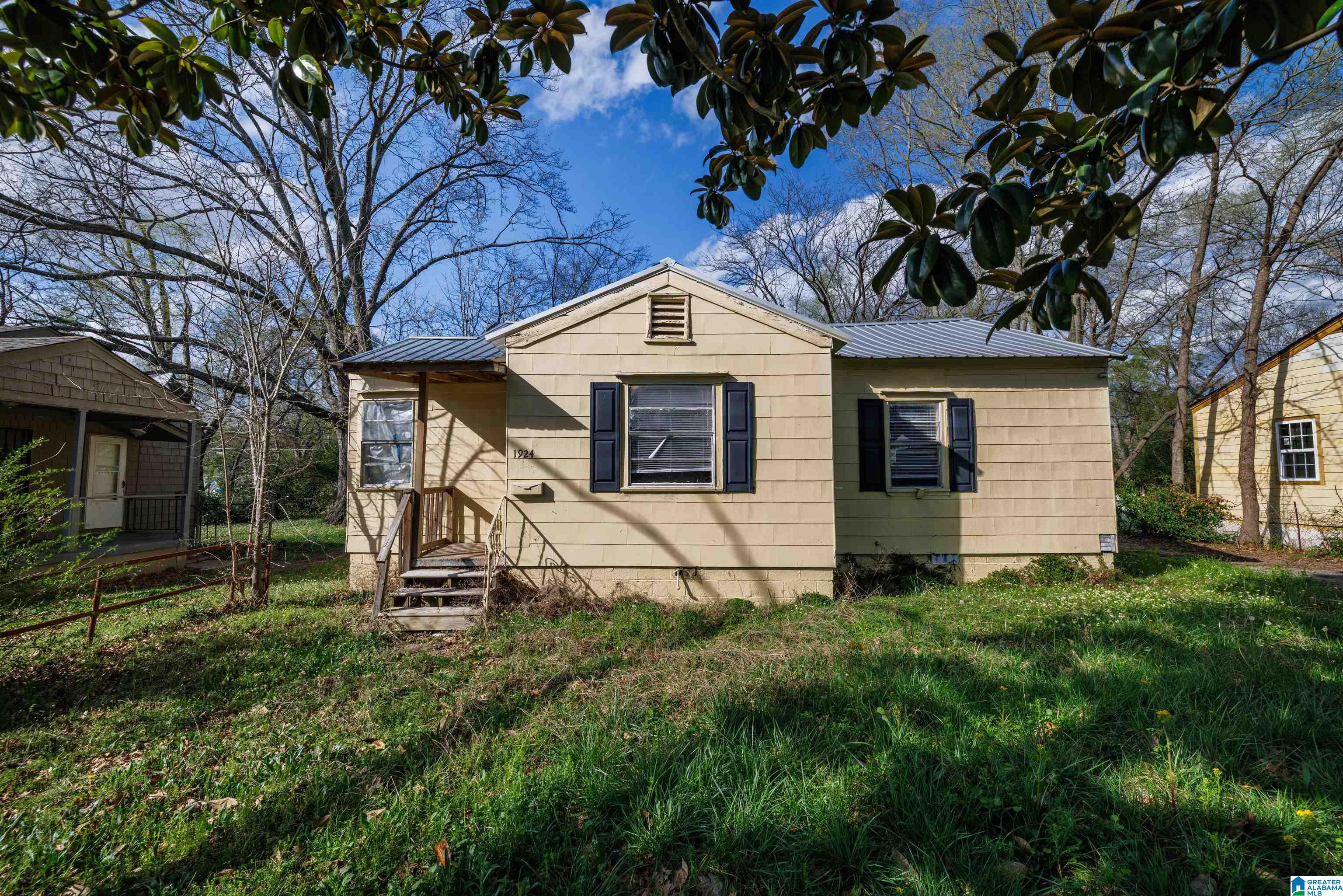 1924 Princeton Court SW