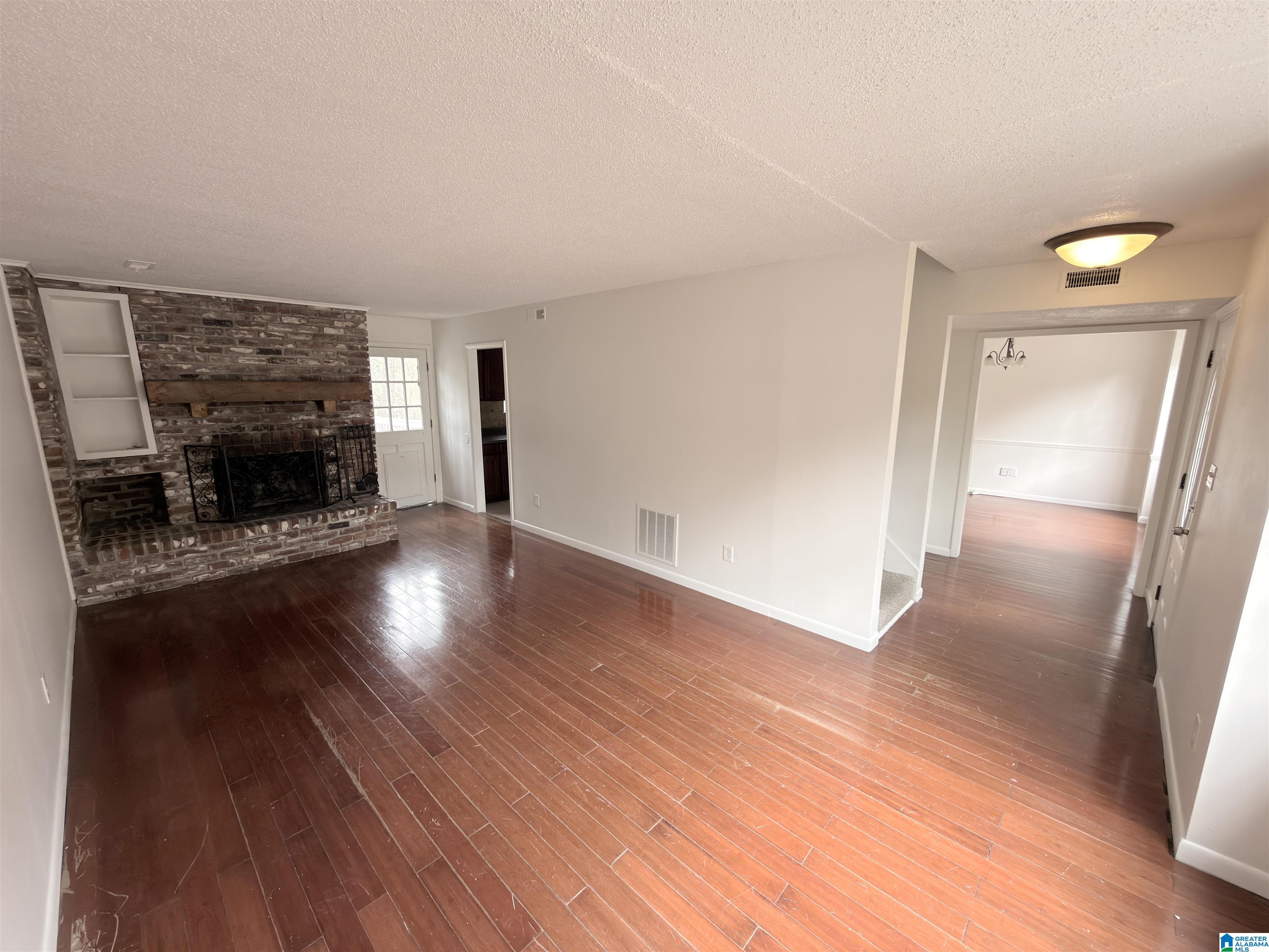 Photo 3 of Single family home for sale at 5210 Paramont Dr, Irondale, AL 35210 | MLS# 21447829 | Listing updated on 2026-03-27