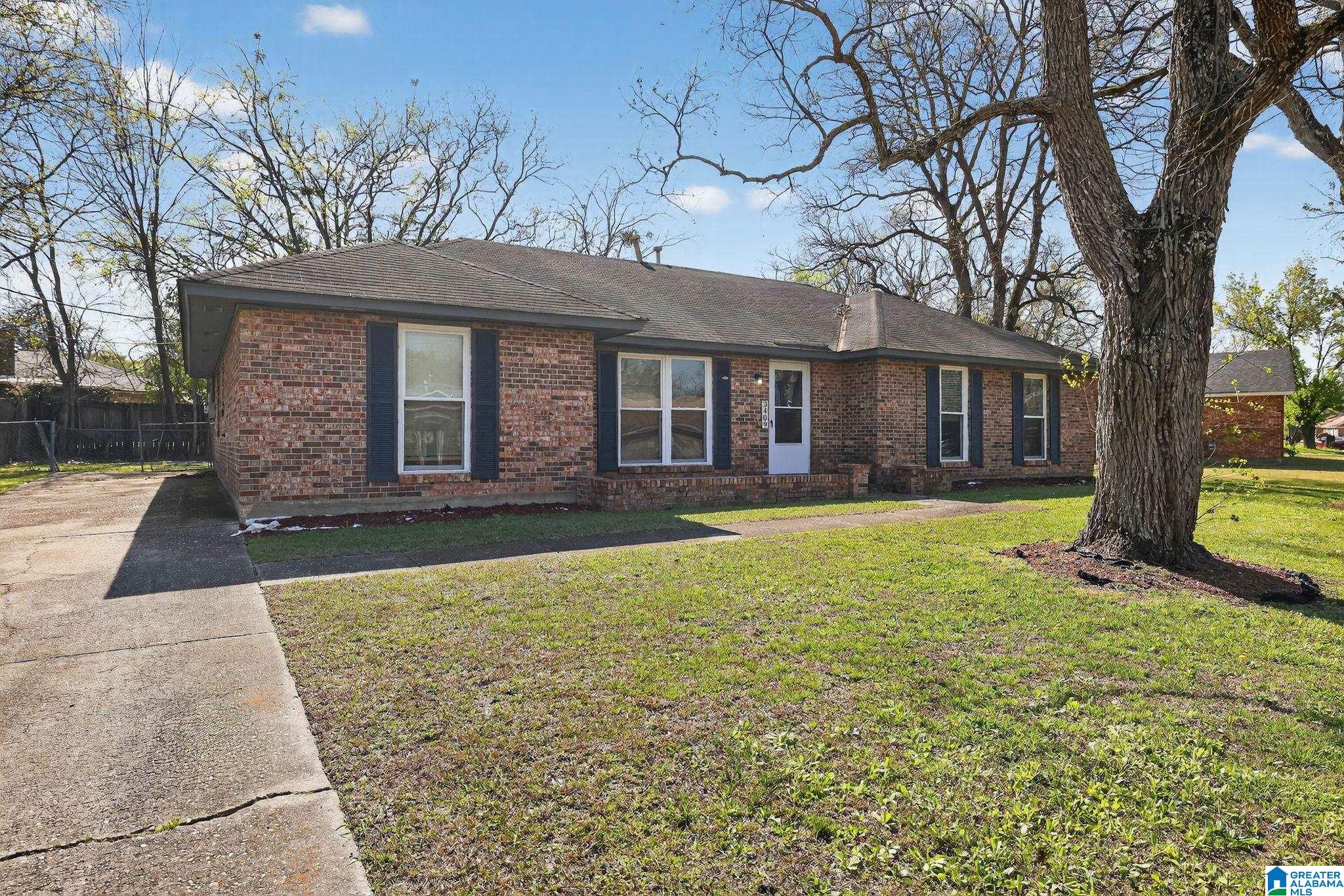 Photo 2 of Sale Pending at 3409 Woodpark Dr, Montgomery, AL 36116 | MLS# 21447847 | Listing updated on 2026-06-29