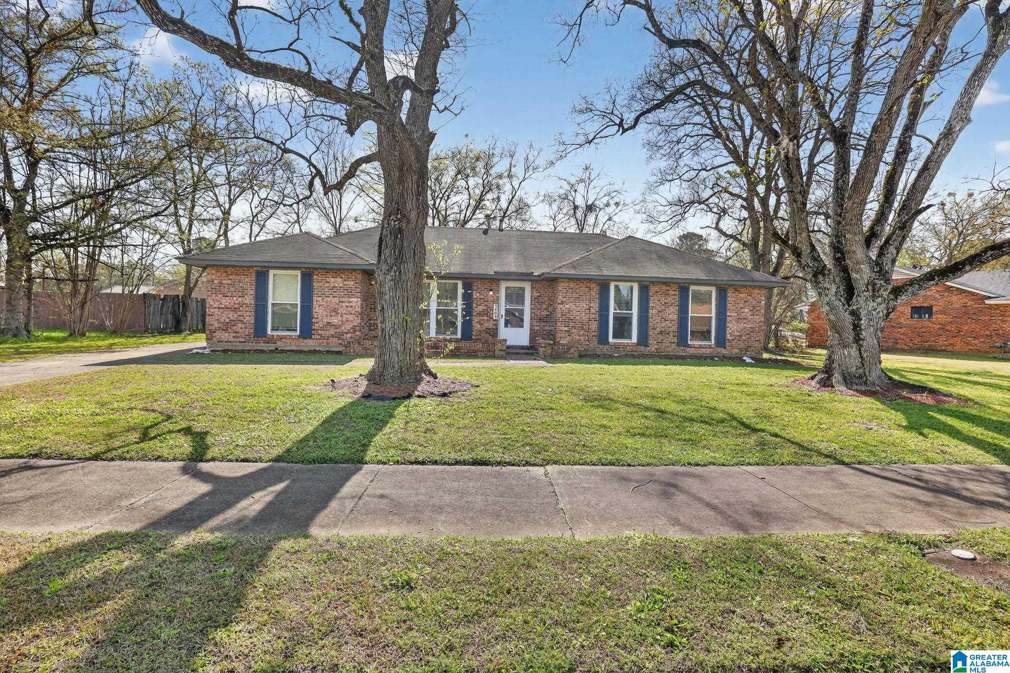 Photo 3 of Sale Pending at 3409 Woodpark Dr, Montgomery, AL 36116 | MLS# 21447847 | Listing updated on 2026-06-29