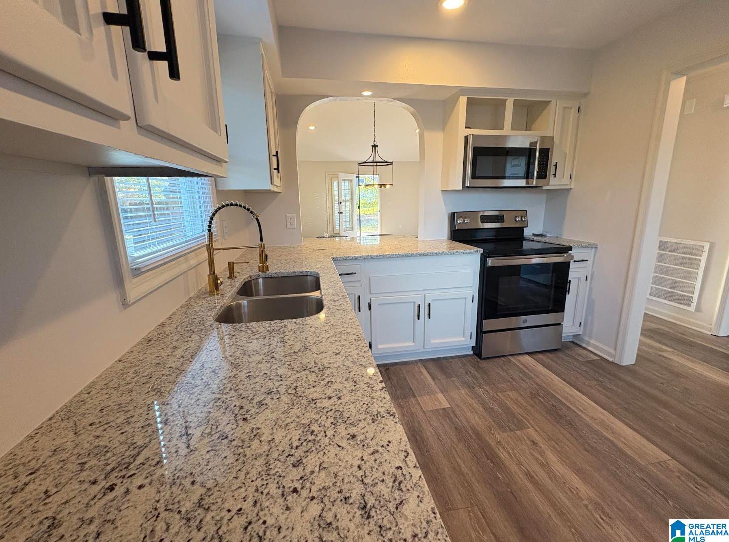 1022 Vestavia Manor Drive