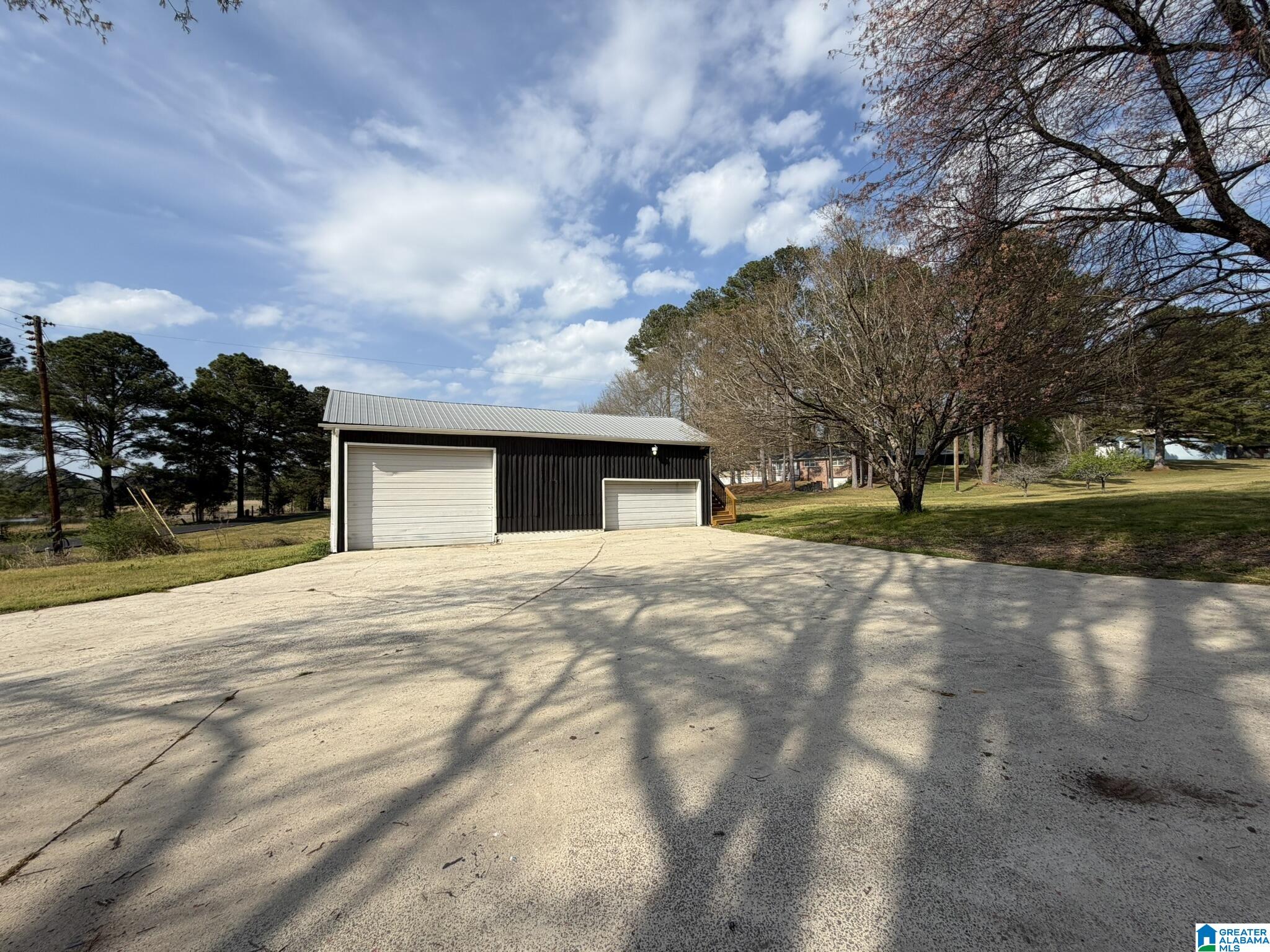 Photo 1 of Single Family Residence at 3708 Old Bradford Trafford Rd, Warrior, AL 35180 | MLS# 21447913 |  | Sold on 2026-06-10