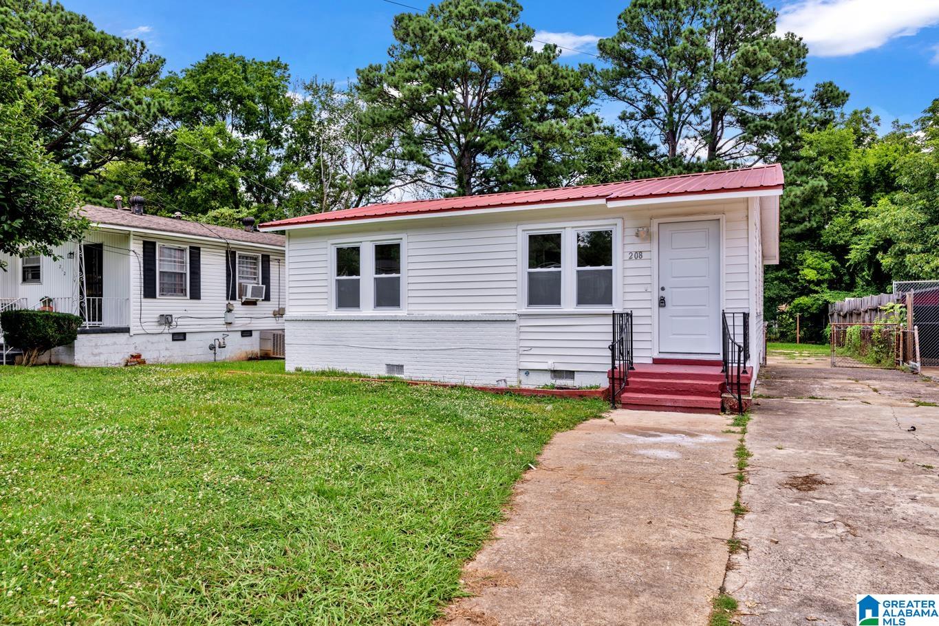 Photo 1 of Single family home for sale at 208 17th Avenue Sw, Birmingham, AL 35211 | MLS# 21447926 | Listing updated on 2026-08-24