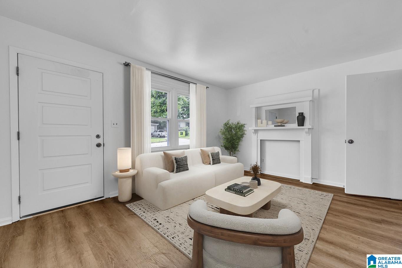 Photo 2 of Single family home for sale at 208 17th Avenue Sw, Birmingham, AL 35211 | MLS# 21447926 | Listing updated on 2026-08-24