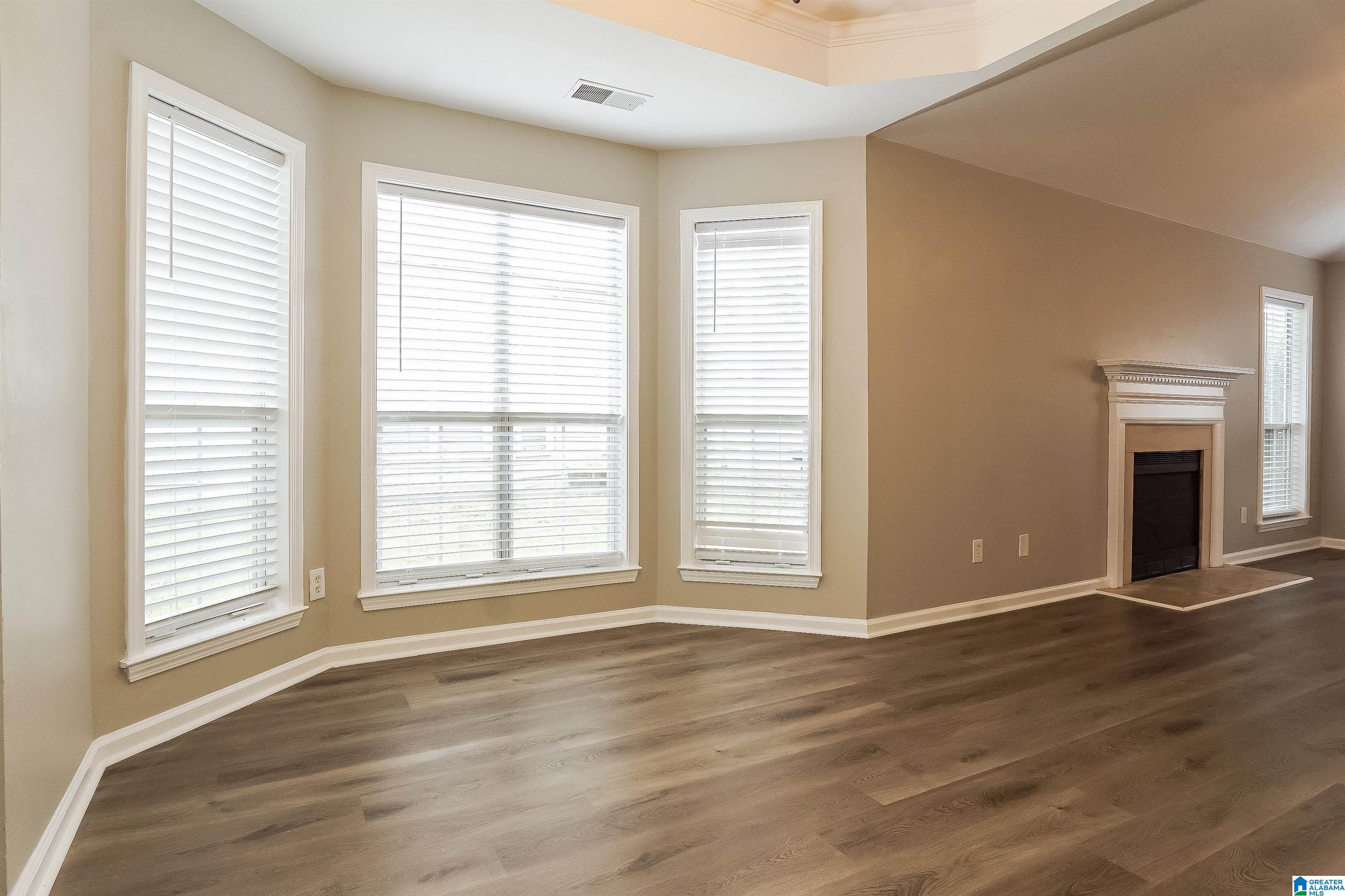 Photo 3 of Single family home for sale at 107 Flagstone Ln, Calera, AL 35040 | MLS# 21447945 | Listing updated on 2026-09-10