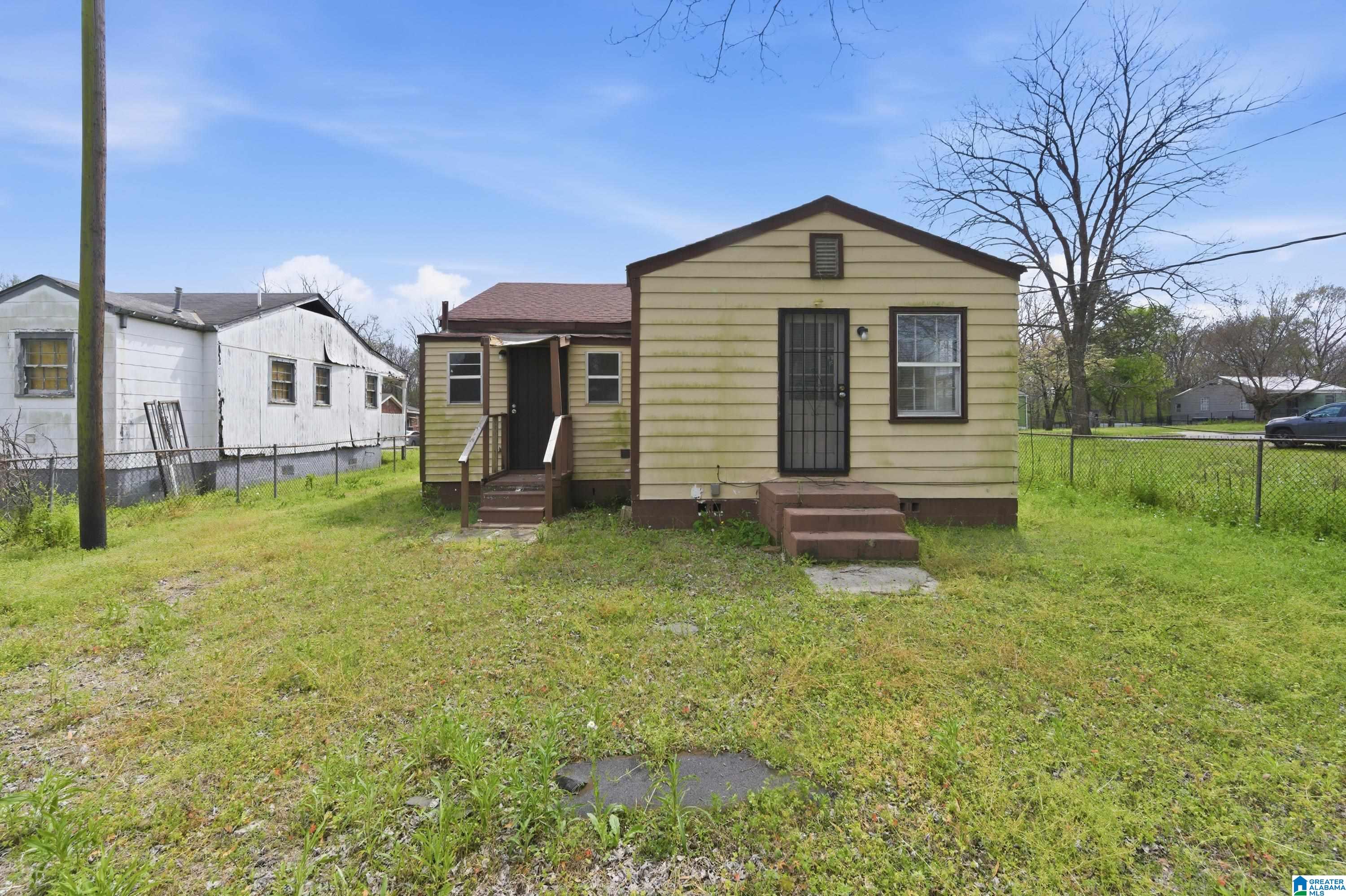 Photo 3 of Single family home for sale at 450 4th Street, Birmingham, AL 35204 | MLS# 21448036 | Listing updated on 2026-07-27