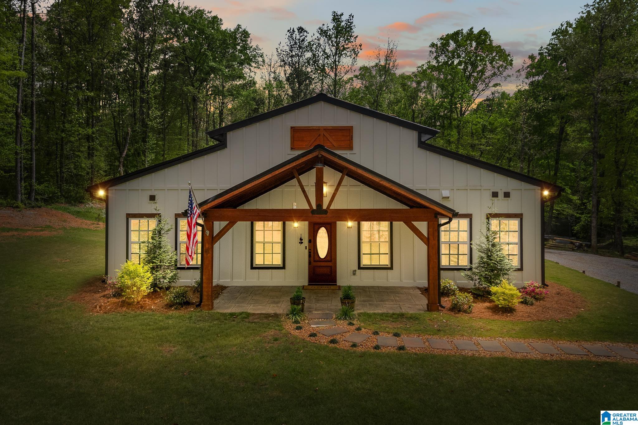 Photo 1 of Single family home for sale at 10936 Bear Crk Rd, Sterrett, AL 35147 | MLS# 21448038 | Listing updated on 2026-09-17