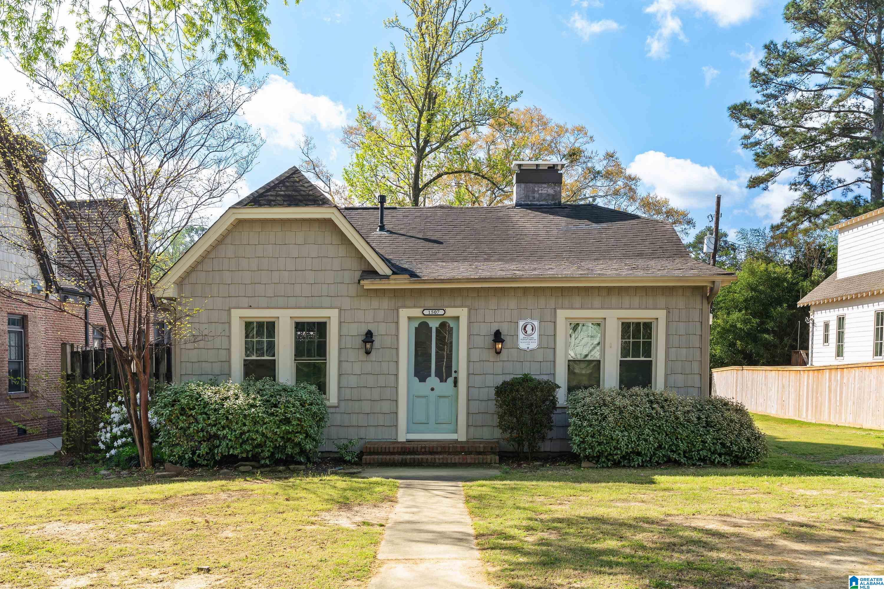 Welcome to this charming home located in one of Homewood’s most sought after neighborhoods! This 3BR/2BA also features an additonal 792 sqft carriage house! Situated on a quiet cul-de-sac street, this property offers exceptional walkability to local schools, shopping, and popular restaurants. The main house features a large master bedroom and bath with two additonal bedrooms and full bathroom. Step outside to a fenced private backyard, perfect for relaxing or entertaining under the glow of string lights. With its unbeatable location, cul-de-sac setting, and additional carriage house, this property is a wonderful opportunity to enjoy the best of Homewood living.