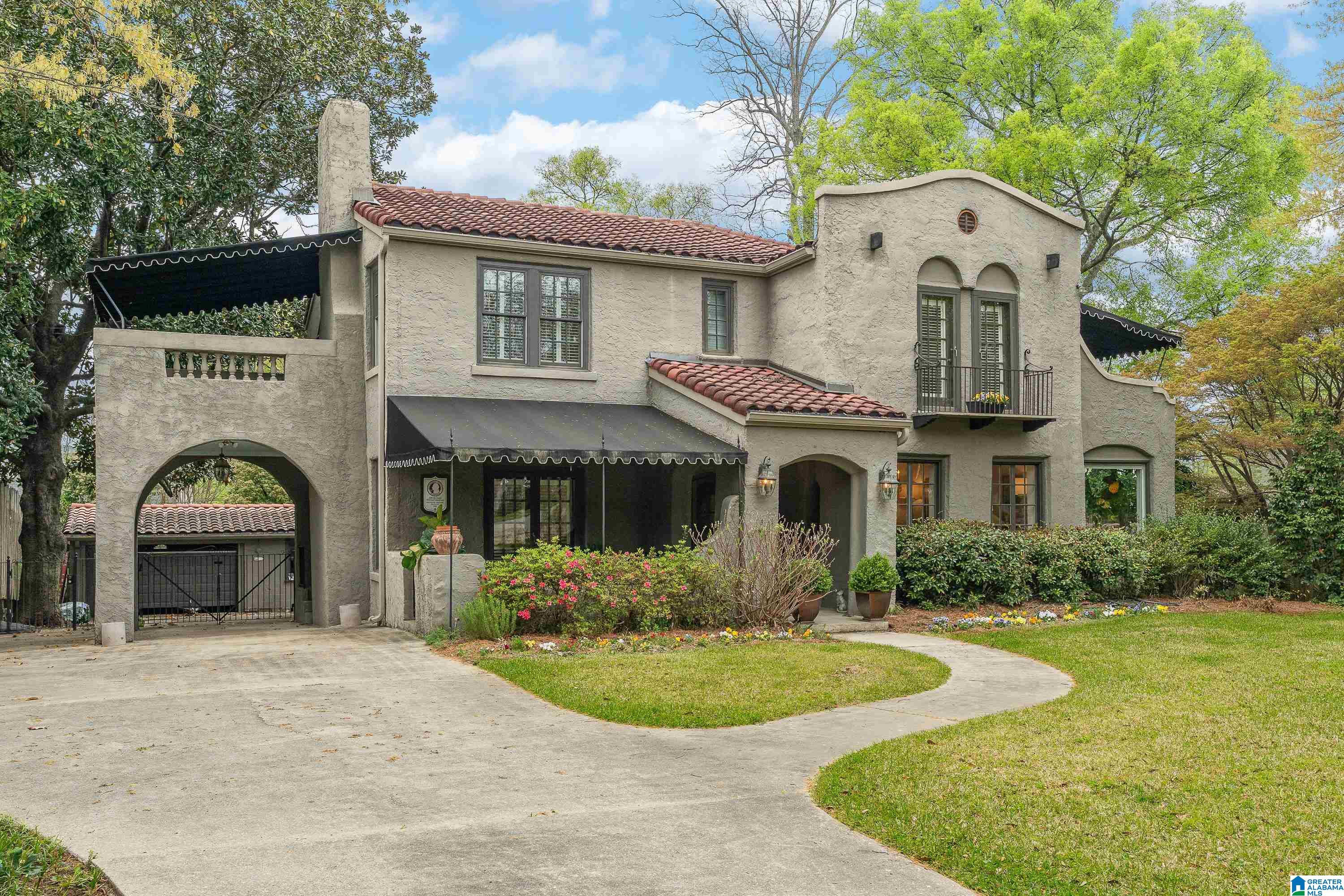 Photo 2 of Single family home for sale at 12 Bonita Dr, Birmingham, AL 35209 | MLS# 21448078 | Listing updated on 2026-04-01