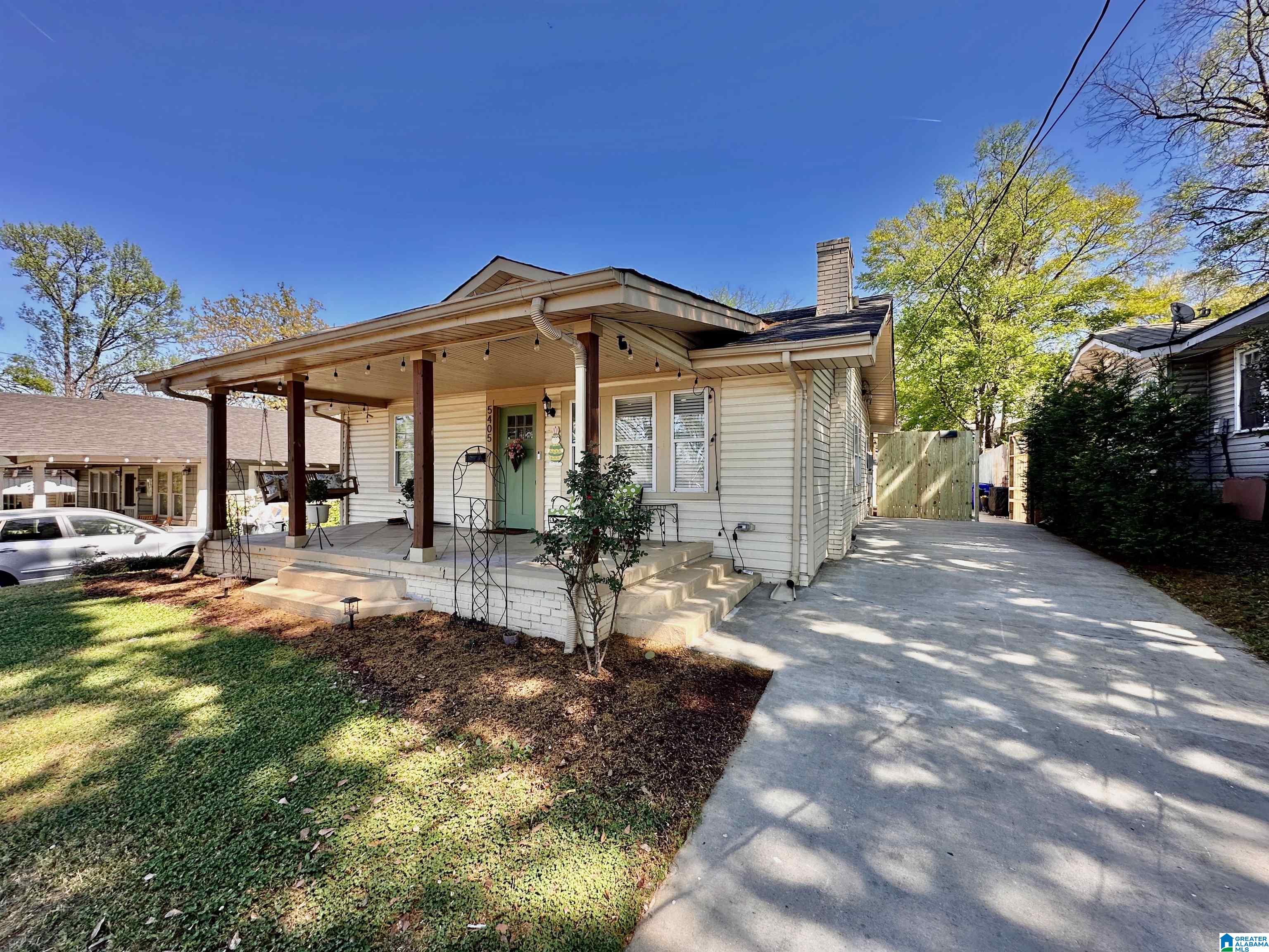 Homes for sale in Birmingham, AL | 5405 5th Court S, Birmingham, AL 35212 | MLS# 21448095