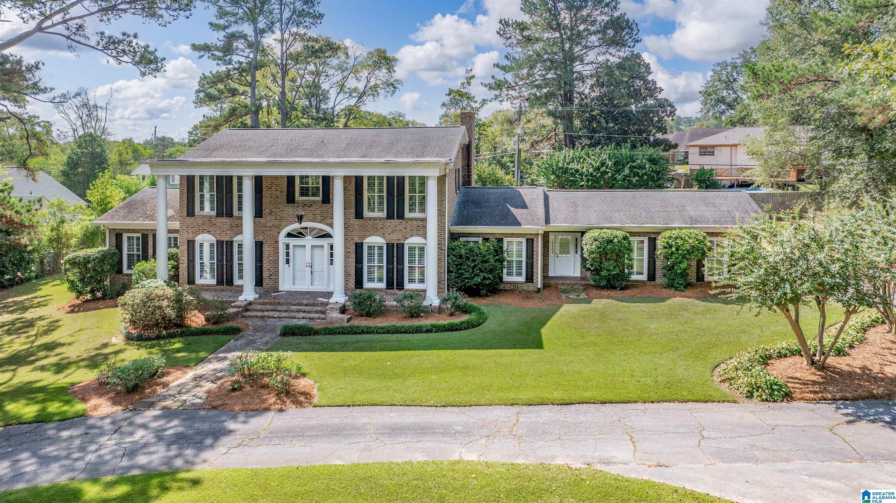 Photo 4 of Single Family Residence at 2464 Savoy St, Hoover, AL 35226 | MLS# 21448100 |  | Sold on 2026-06-25