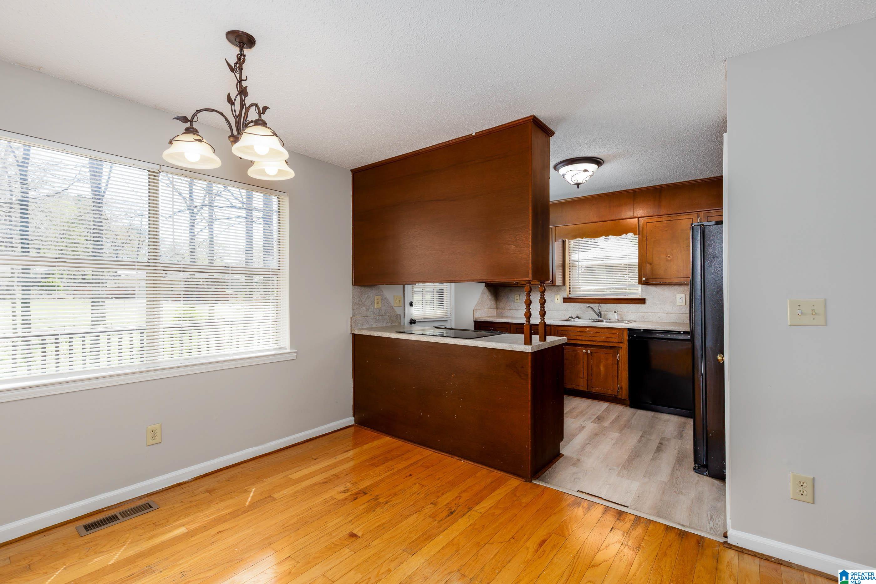 Photo 4 of Single family home for sale at 3211 Edenburg Dr, Bessemer, AL 35023 | MLS# 21448118 | Listing updated on 2026-07-22