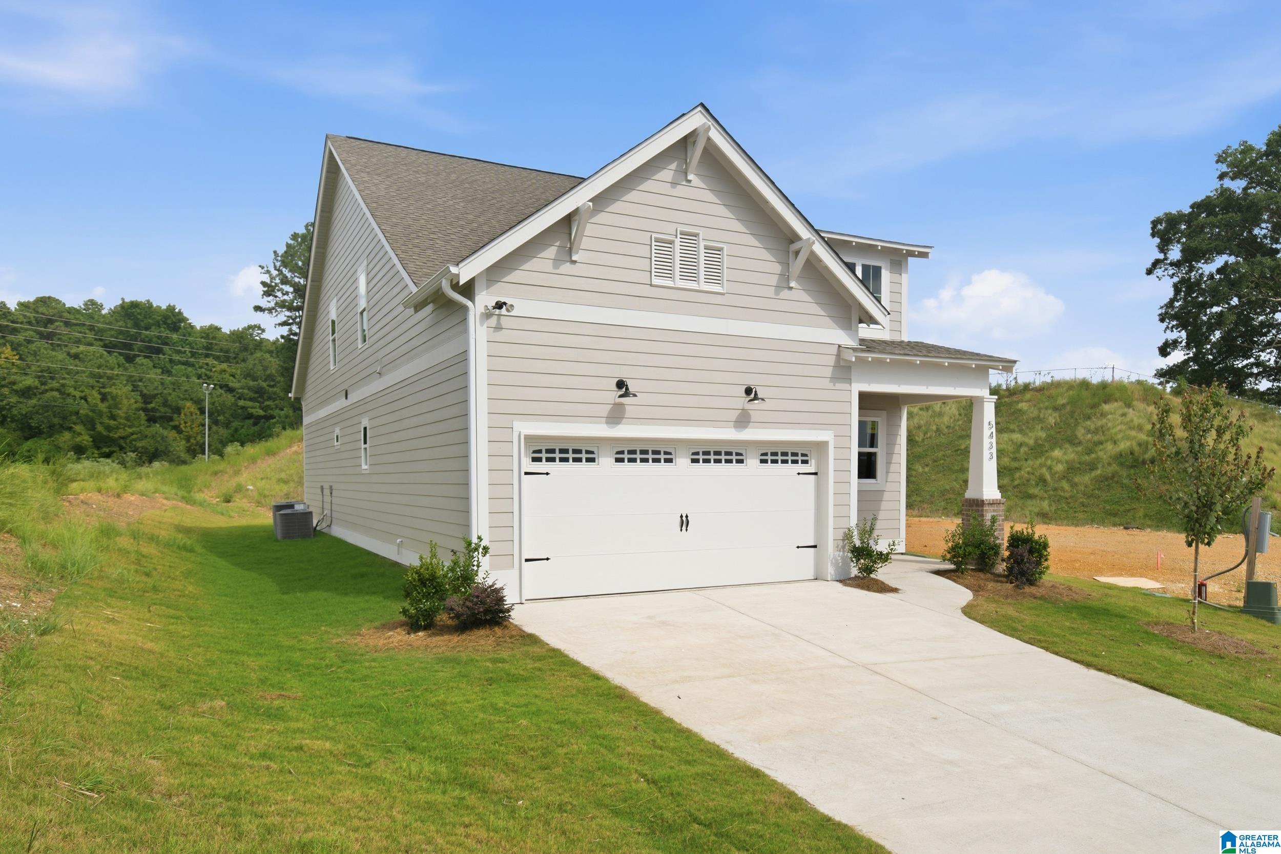 Photo 1 of Single family home for sale at 5433 Stonepeak Pkwy, Trussville, AL 35173 | MLS# 21448275 | Listing updated on 2026-09-19