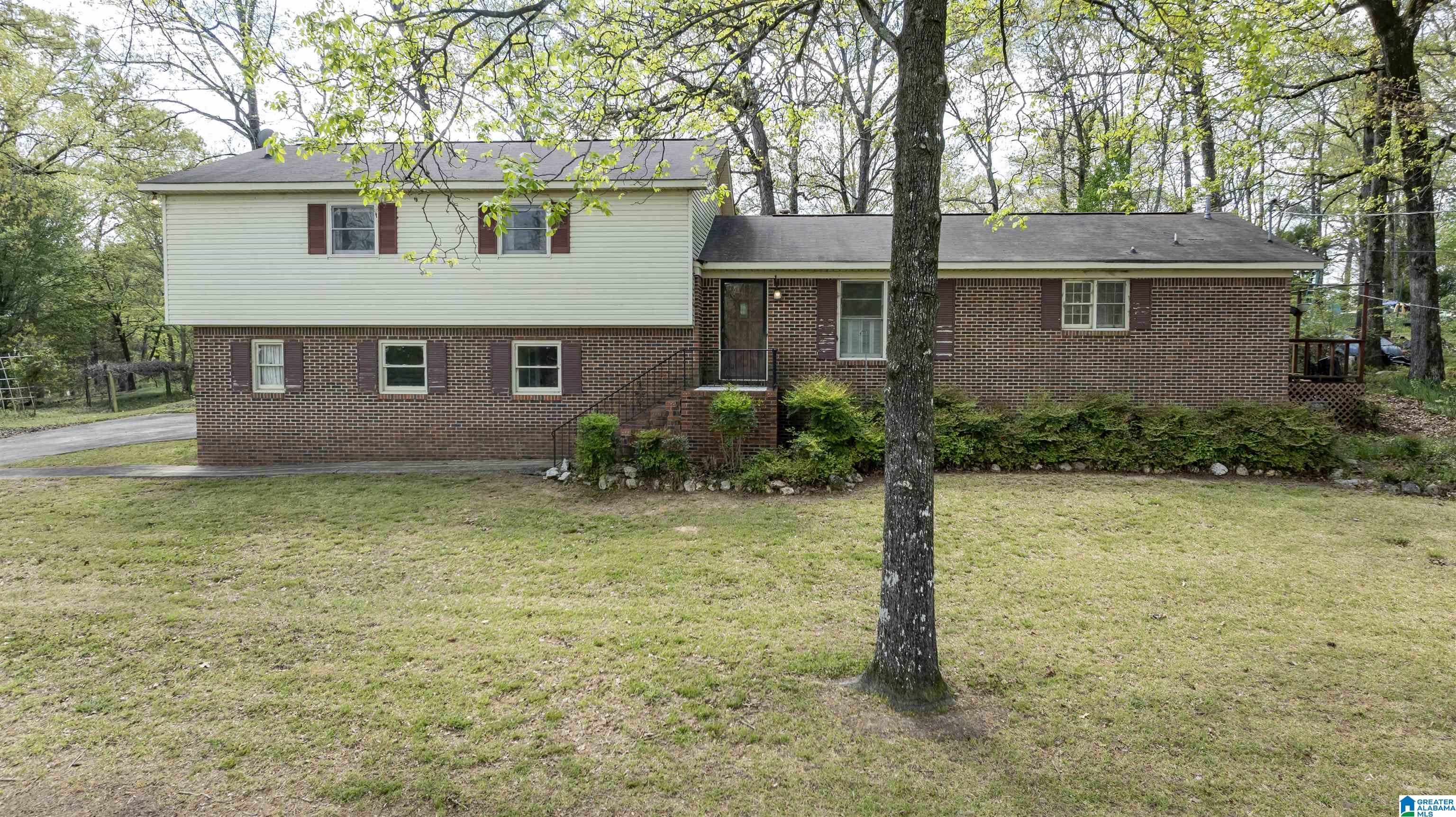 Homes for sale in Southside, AL | 5068 Meadow Circle E, Southside, AL 35907 | MLS# 21448352