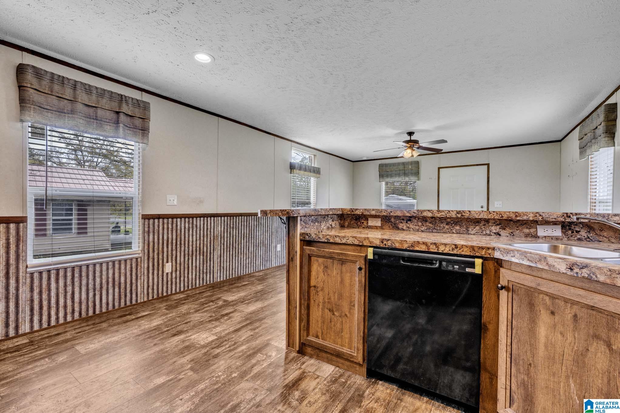 Homes for sale in Gadsden, AL | 418 Henderson Street, Gadsden, AL 35904 | MLS# 21448376