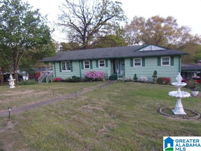 BEAUTIFUL HOME IN POPULAR GLEN OAKS,   FULL BASEMENT WITH DEN/FAMILY ROOM, GAME ROOM , FULL BATH LARGE CORNER LOT