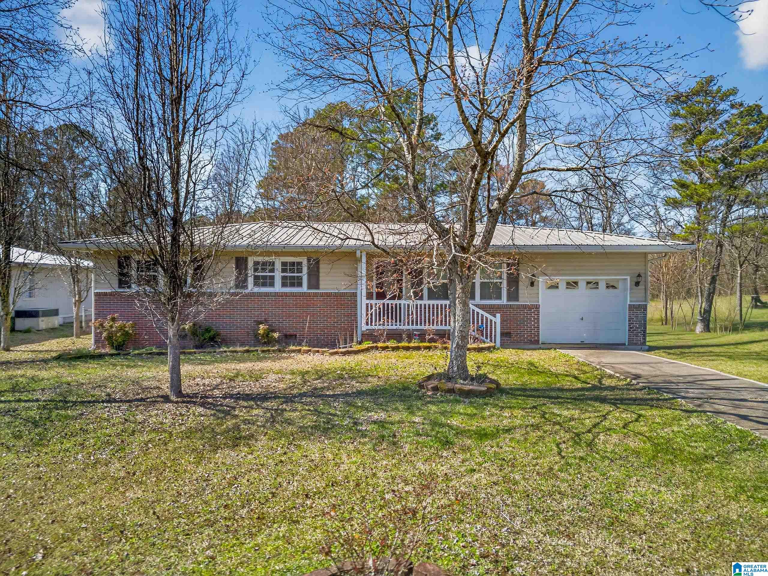 Homes for sale in Attalla, AL | 911 Wood Avenue Se, Attalla, AL 35954 | MLS# 21448449