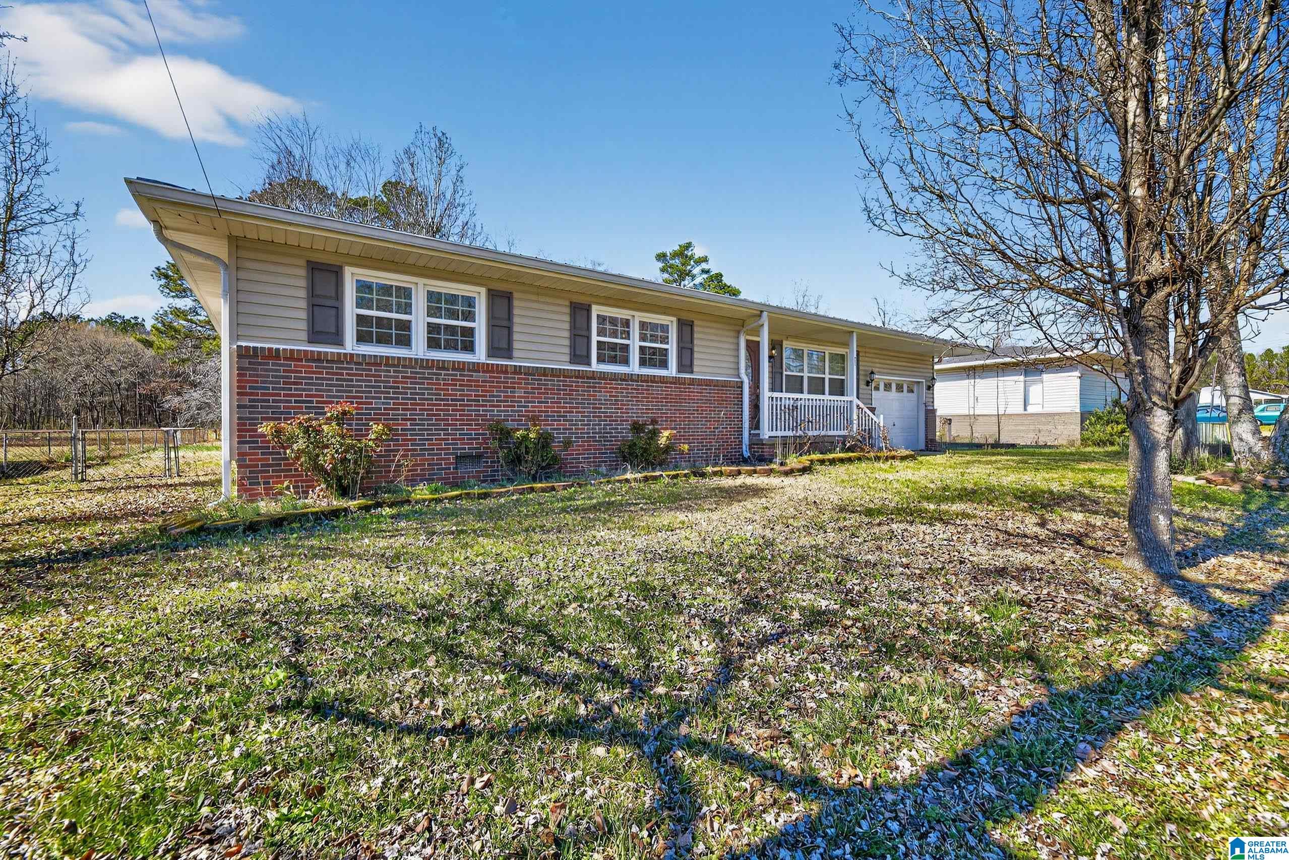 Homes for sale in Attalla, AL | 911 Wood Avenue Se, Attalla, AL 35954 | MLS# 21448449