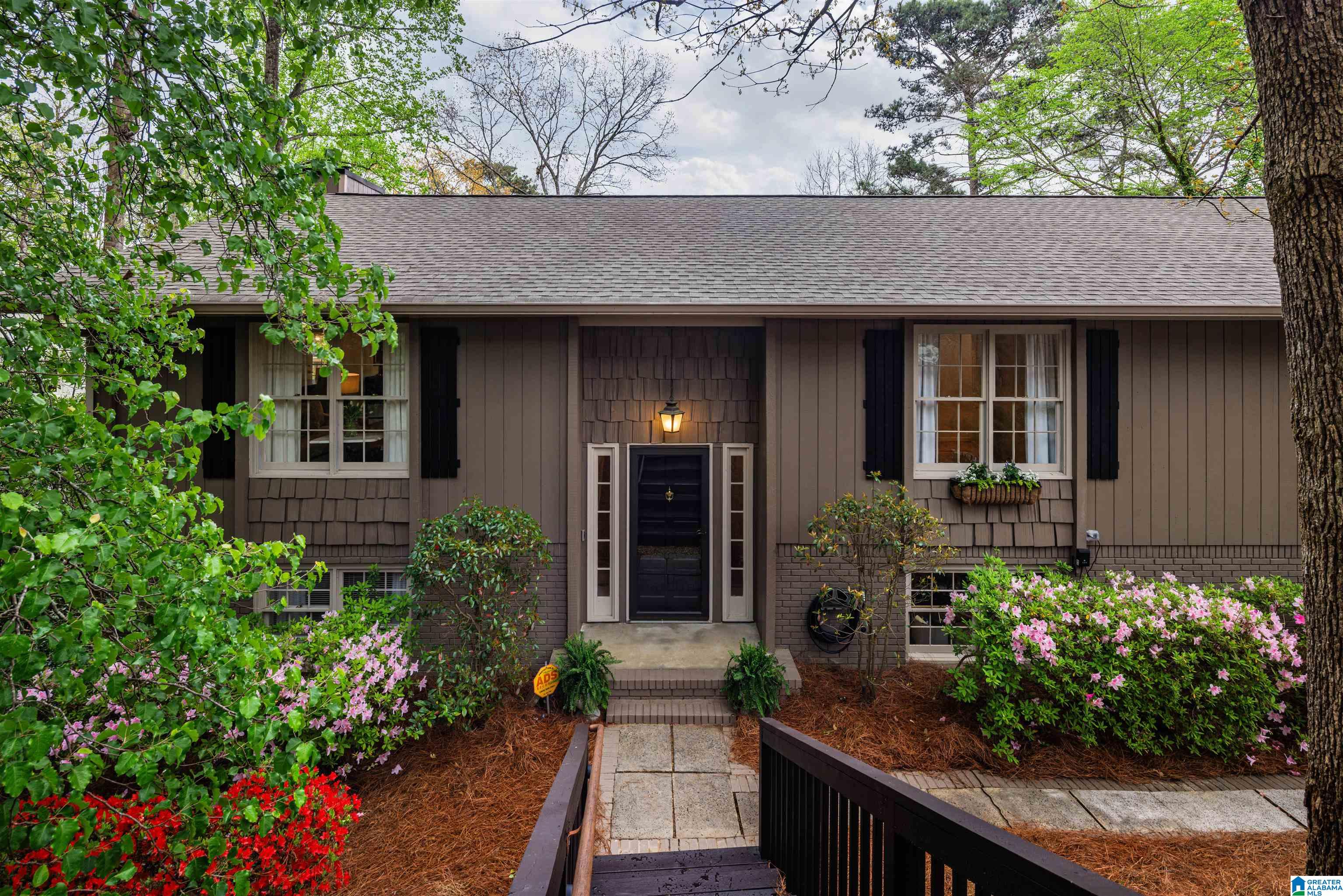 Homes for sale in Mountain Brook, AL | 3625 Ridgecrest Road, Mountain Brook, AL 35223 | MLS# 21448456
