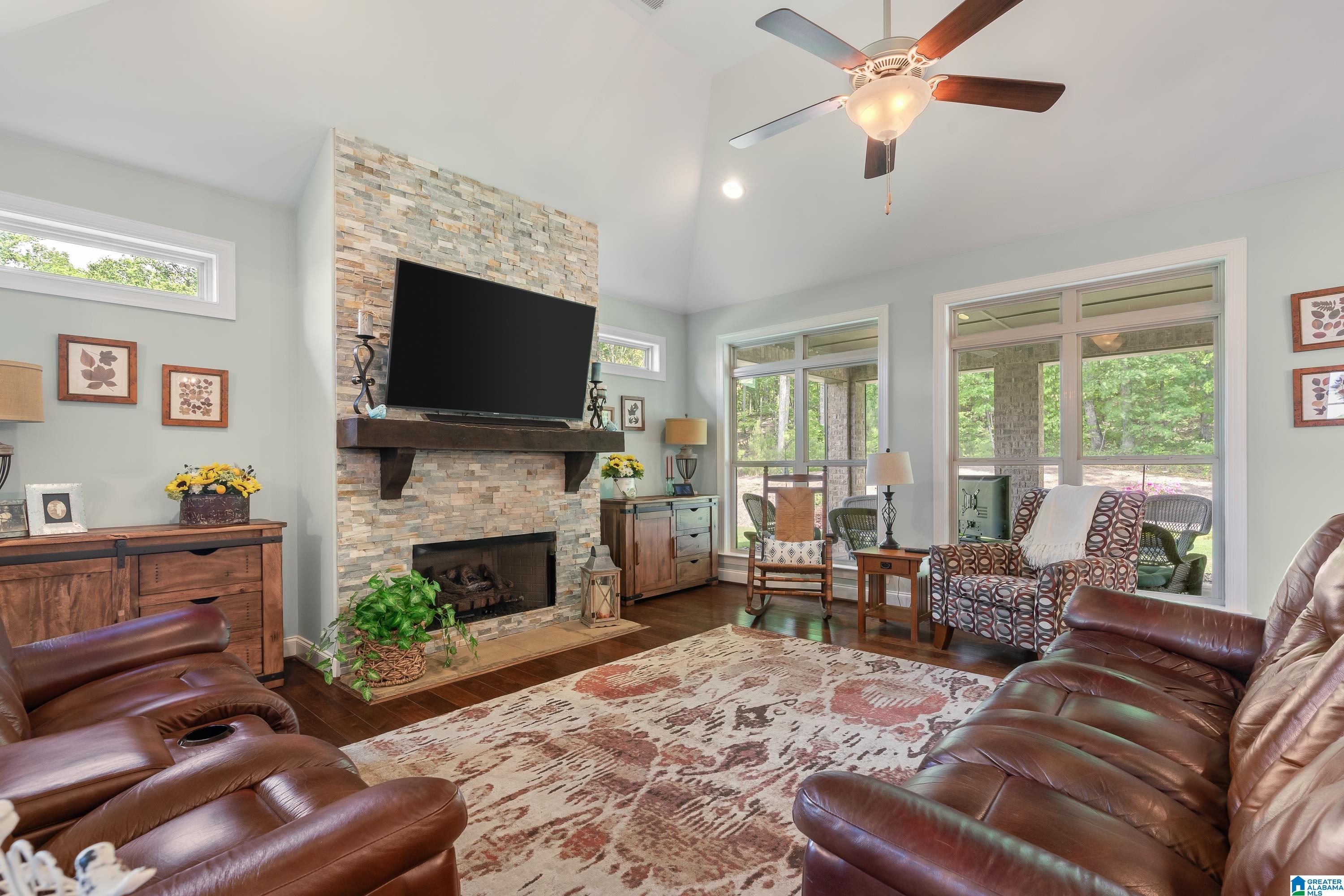 4th image of 533 Kirkwall Circle, Pelham, AL 35124 | MLS# 21448527