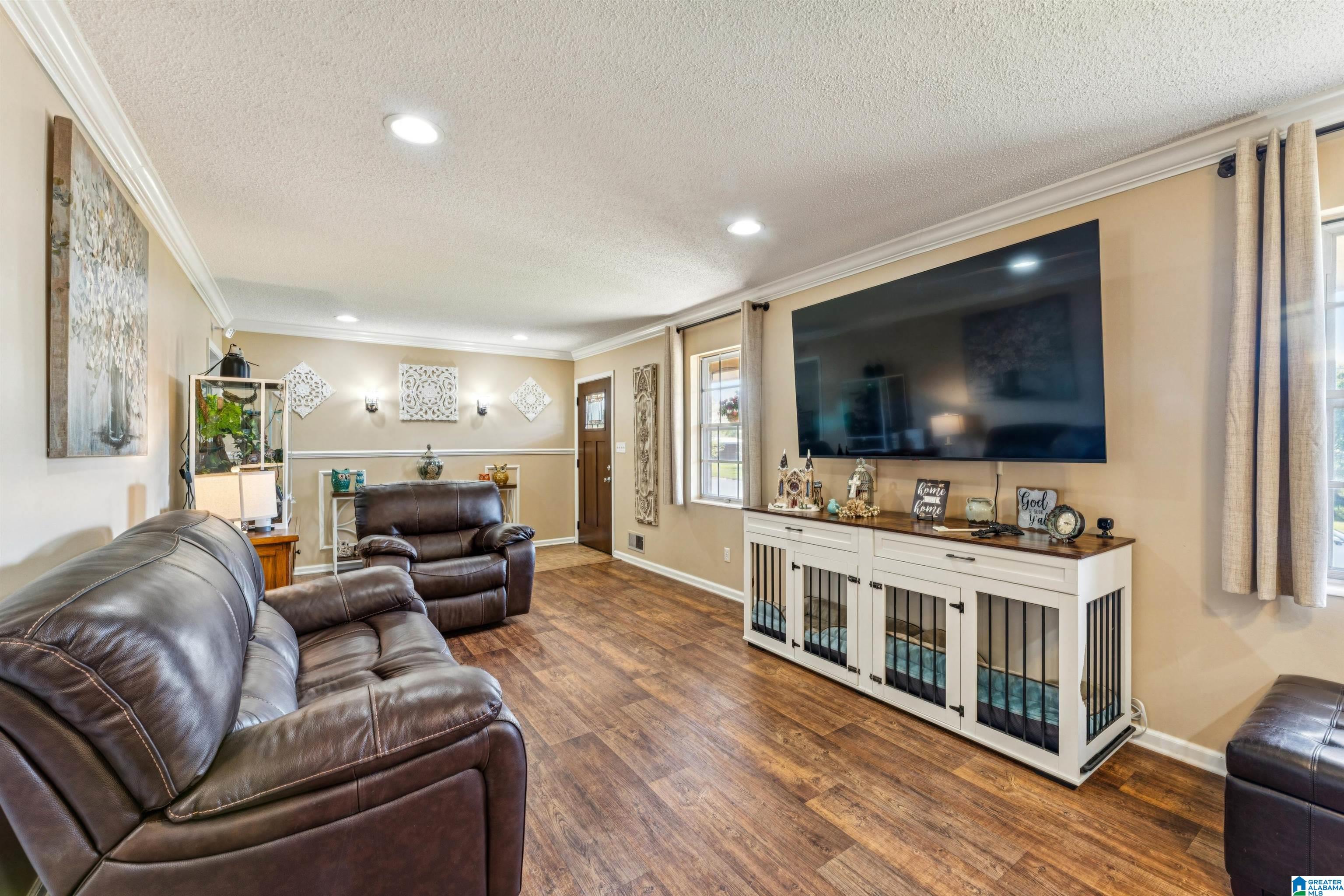 Photo 3 of Single family home for sale at 1066 Sunny Dell Ln, Bessemer, AL 35023 | MLS# 21448616 | Listing updated on 2026-08-24