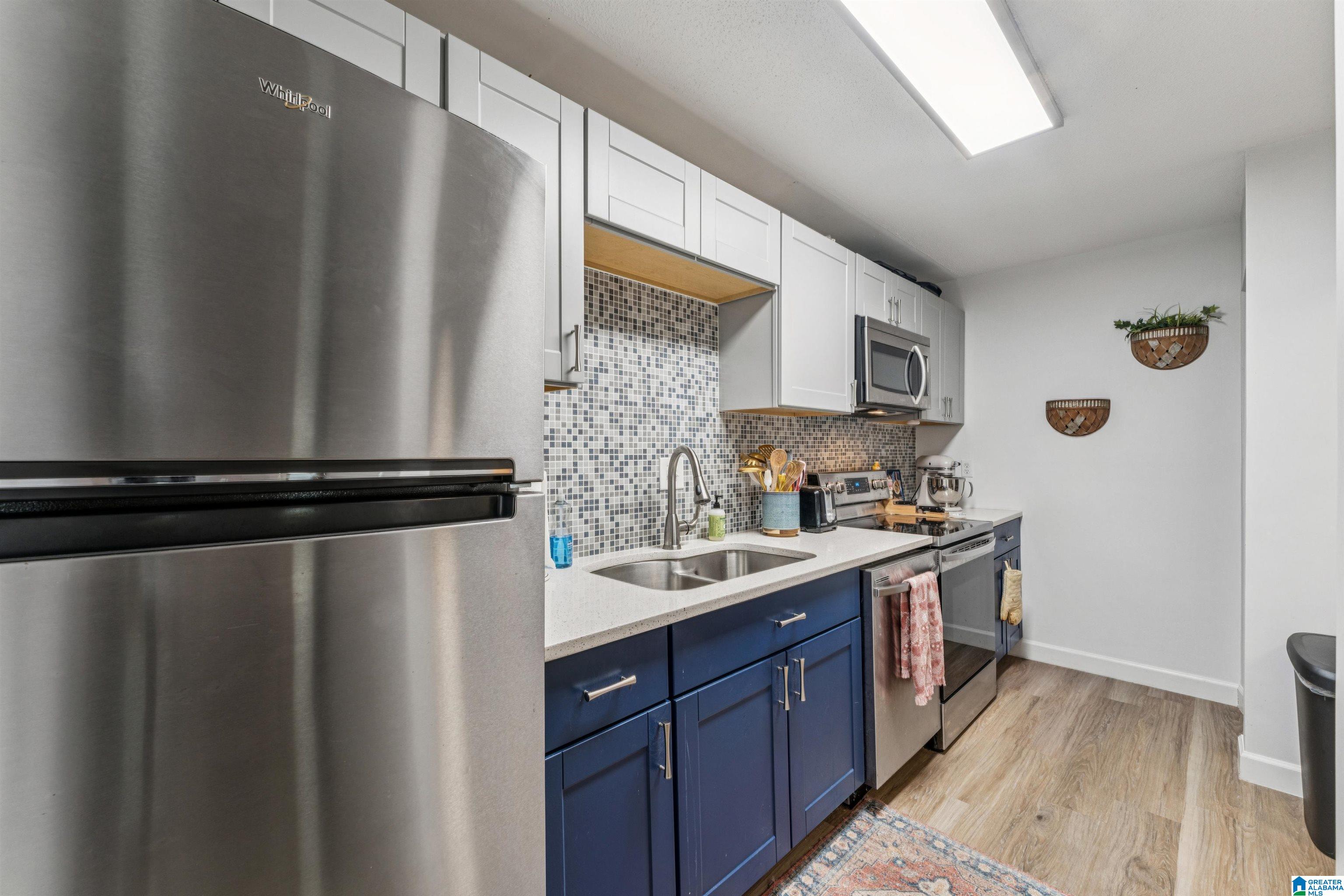 Homes for sale in Birmingham, AL | 416 Skyview Dr #B, Birmingham, AL 35209 | MLS# 21448631