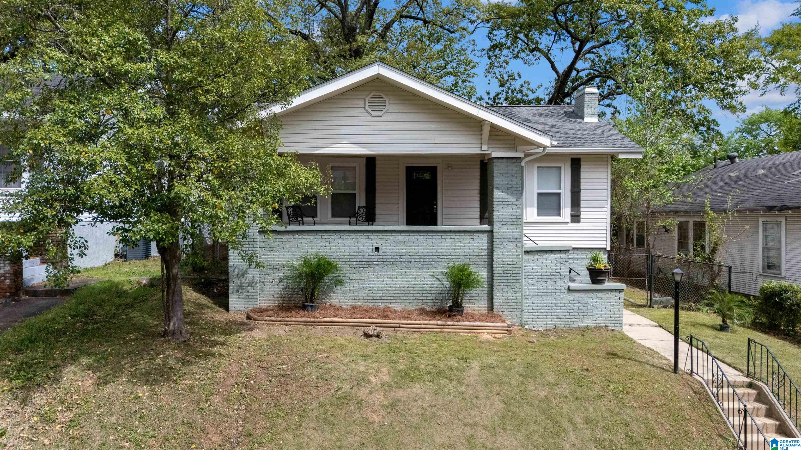 Homes for sale in Birmingham, AL | 867 5th Pl W, Birmingham, AL 35204 | MLS# 21448662