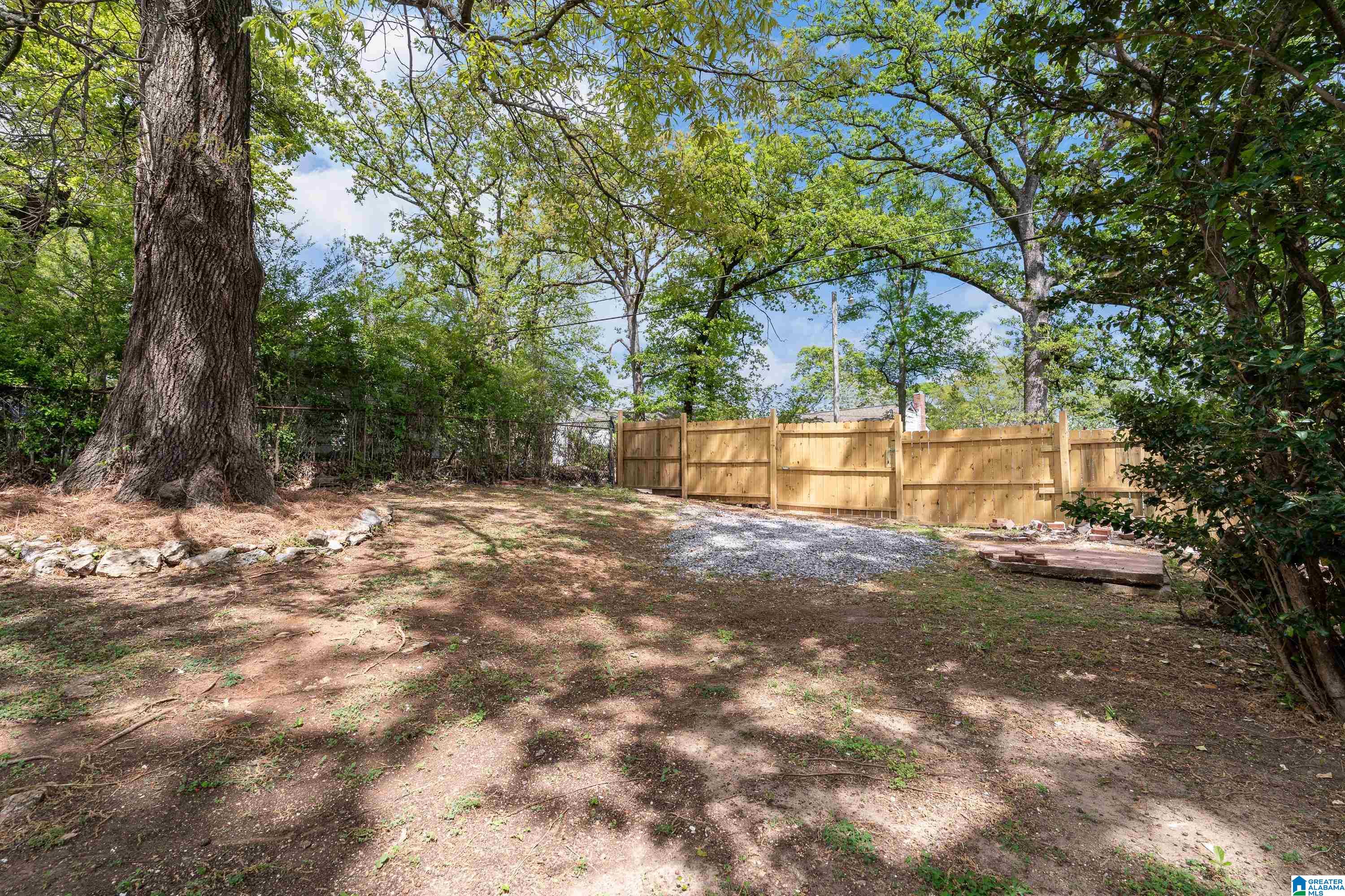 Homes for sale in Birmingham, AL | 867 5th Pl W, Birmingham, AL 35204 | MLS# 21448662