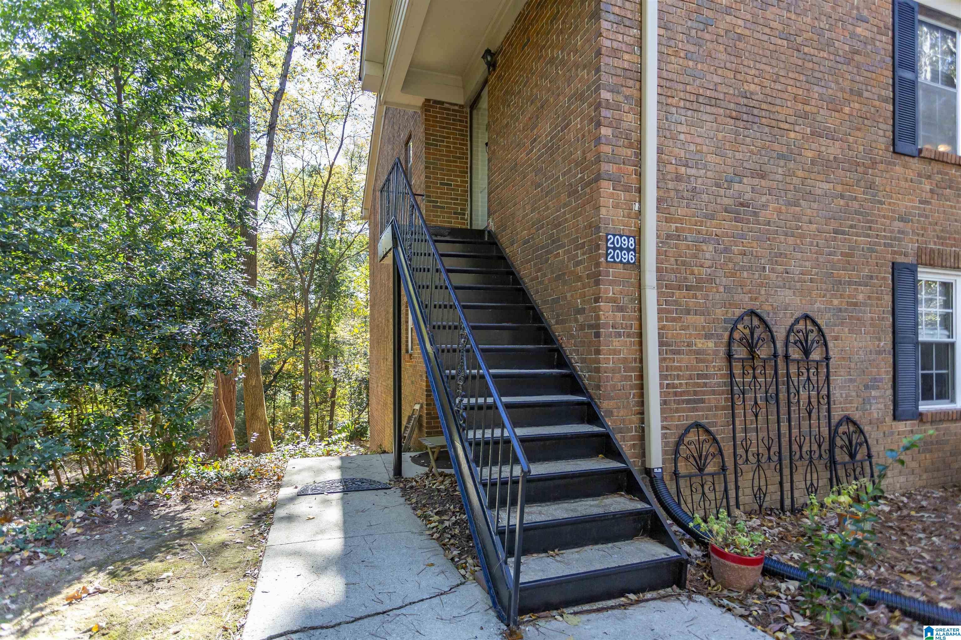 Homes for sale in Birmingham, AL | 2098 Montreat Circle #2098, Birmingham, AL 35216 | MLS# 21448686