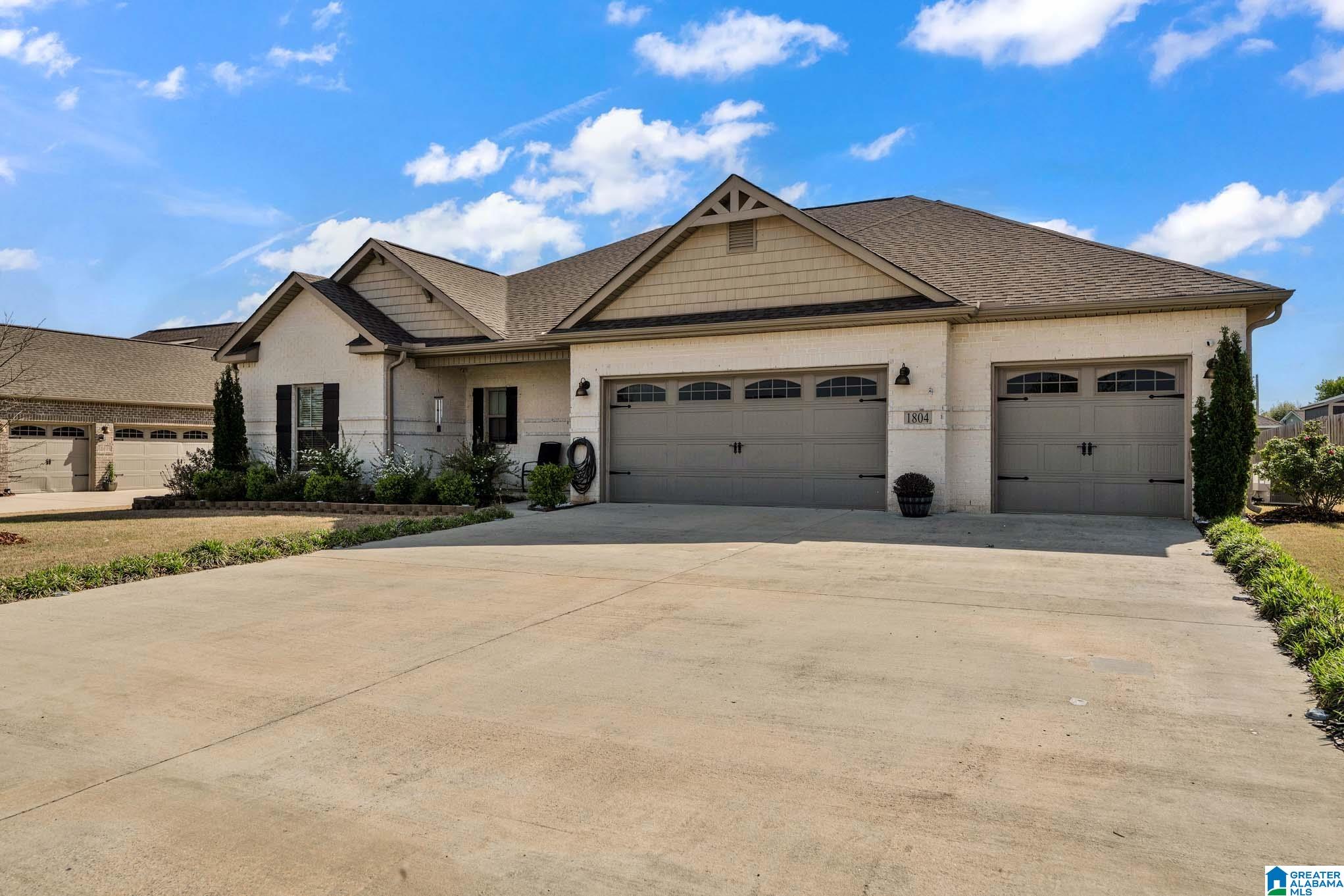 Homes for sale in Cullman, AL | 1804 Meadowbrook Dr Se, Cullman, AL 35055 | MLS# 21448711