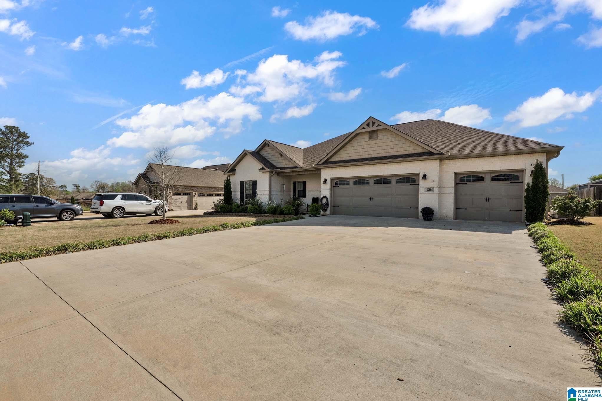 Homes for sale in Cullman, AL | 1804 Meadowbrook Dr Se, Cullman, AL 35055 | MLS# 21448711