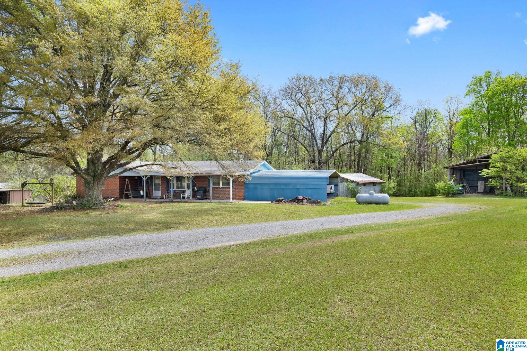Homes for sale in Vinemont, AL | 8680 County Road 1435, Vinemont, AL 35179 | MLS# 21448731