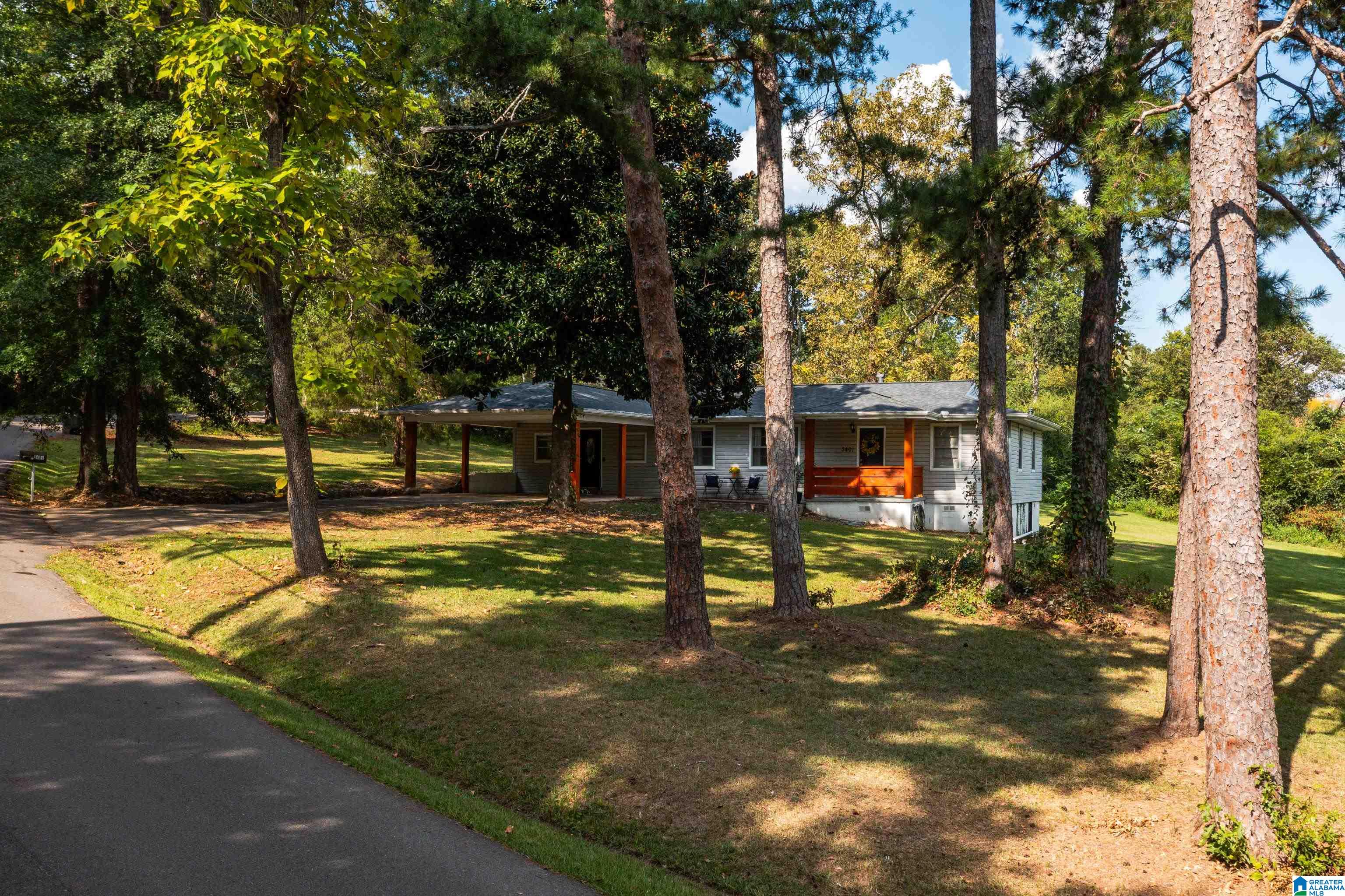 Photo 3 of Sale Pending at 3401 Batavia Ave, Irondale, AL 35210 | MLS# 21448737 | Listing updated on 2026-04-24