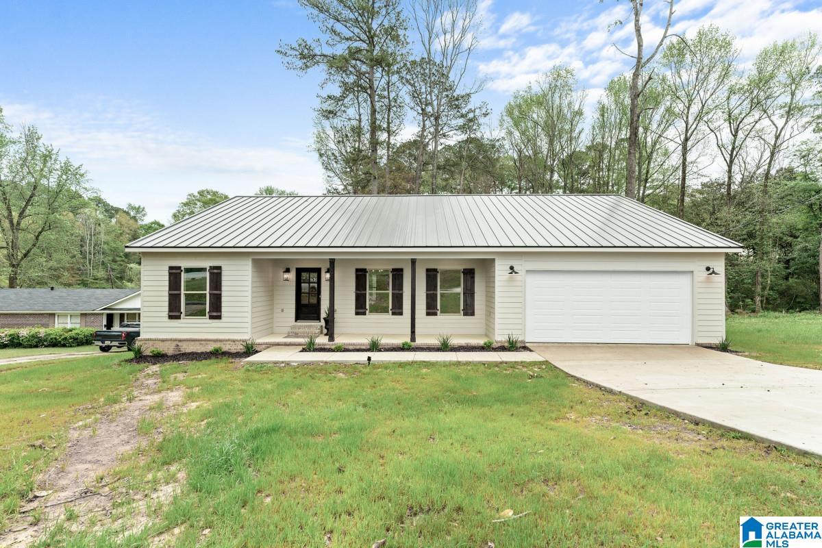 Homes for sale in Northport, AL | 4905 Leland Dr, Northport, AL 35473 | MLS# 21448845