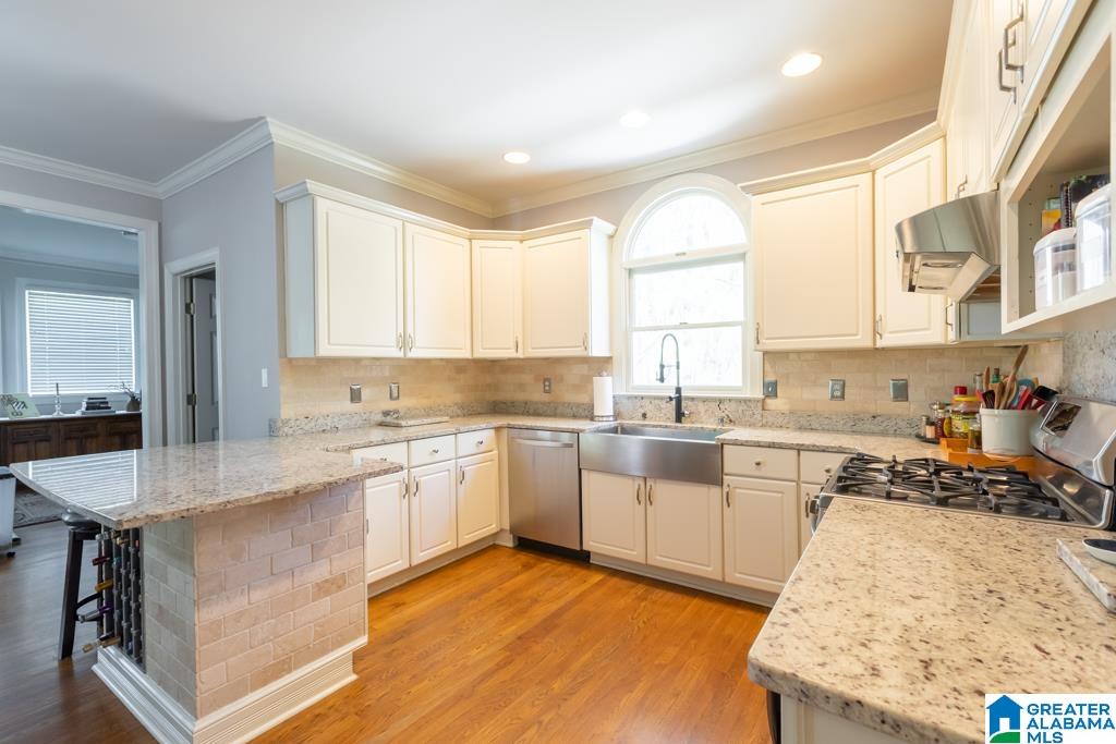2nd image of 185 Brook Trace Dr, Hoover, AL 35244 | MLS# 21448906