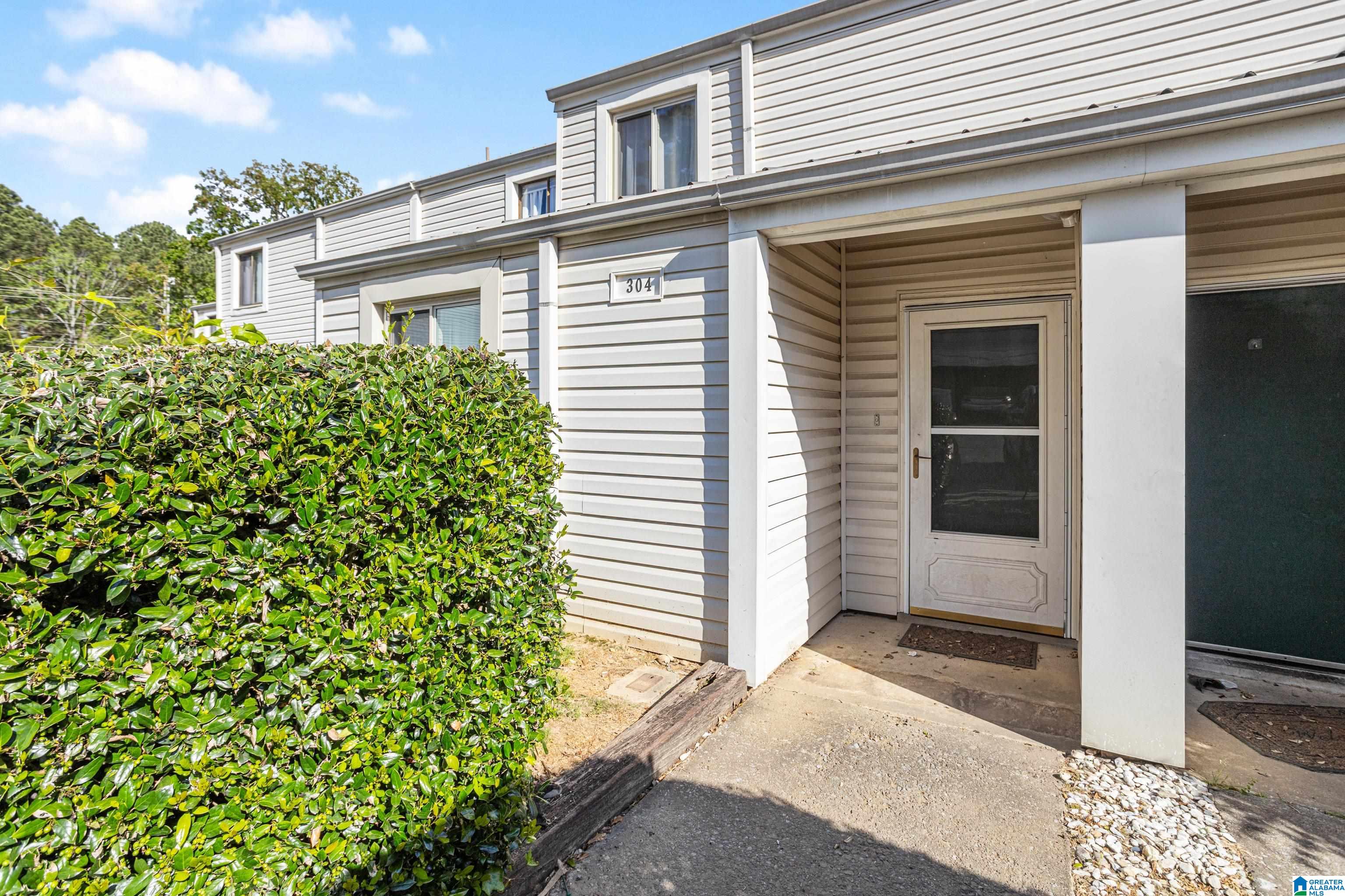 Homes for sale in Hoover, AL | 304 Running Brook Road #304, Hoover, AL 35226 | MLS# 21448923