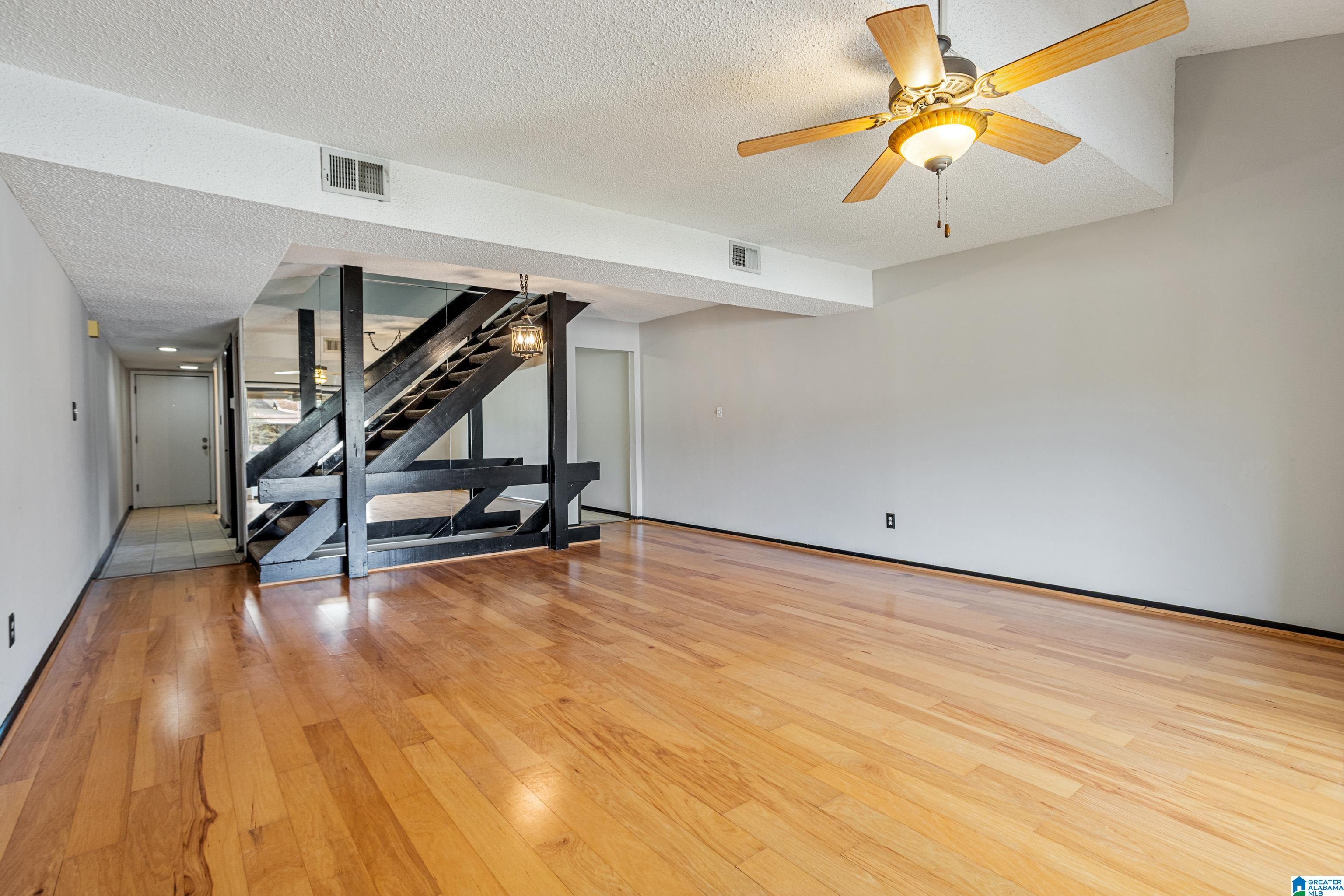 Homes for sale in Hoover, AL | 304 Running Brook Road #304, Hoover, AL 35226 | MLS# 21448923
